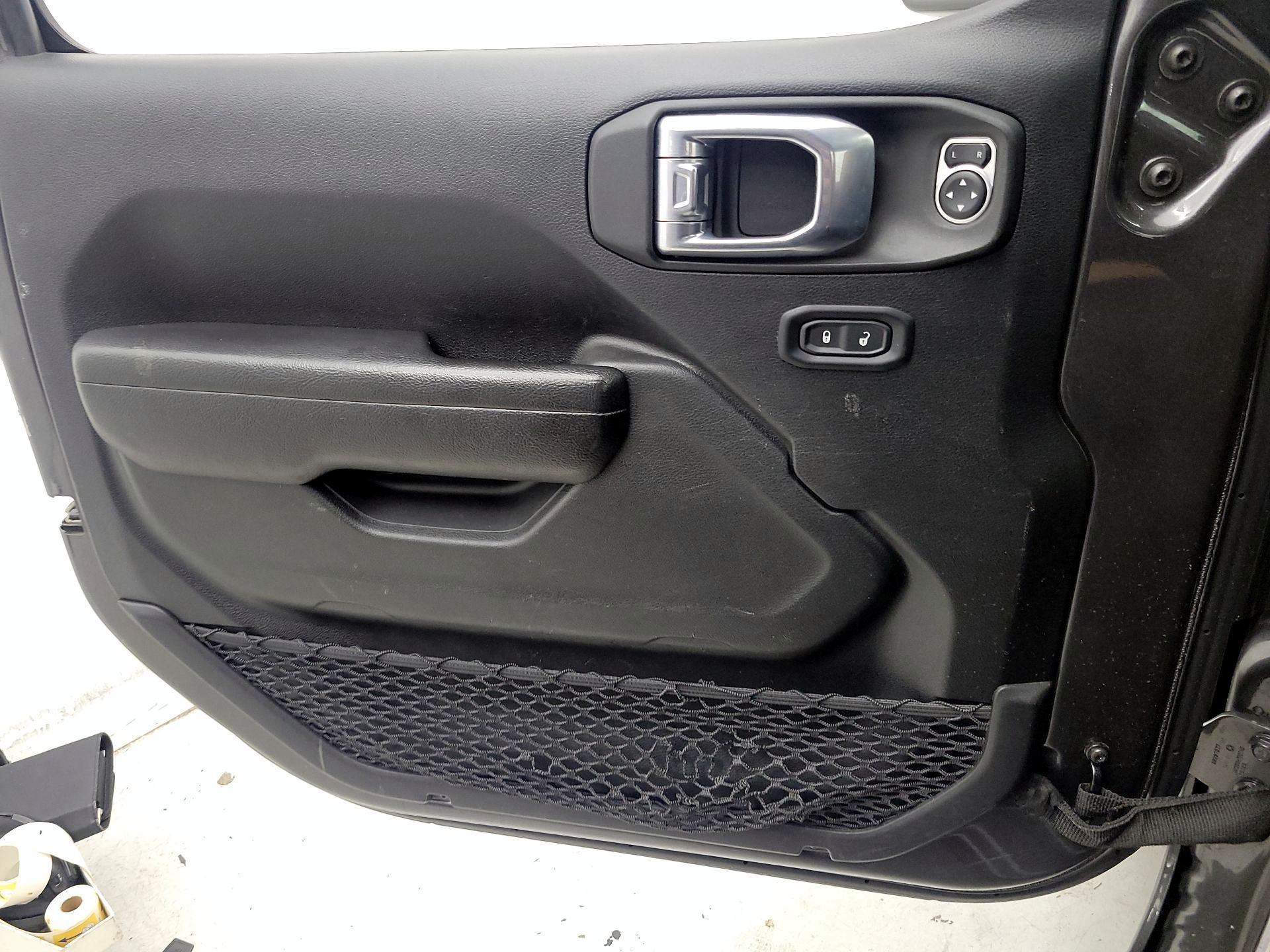 Thumbnail: 2023 Jeep Gladiator - 12