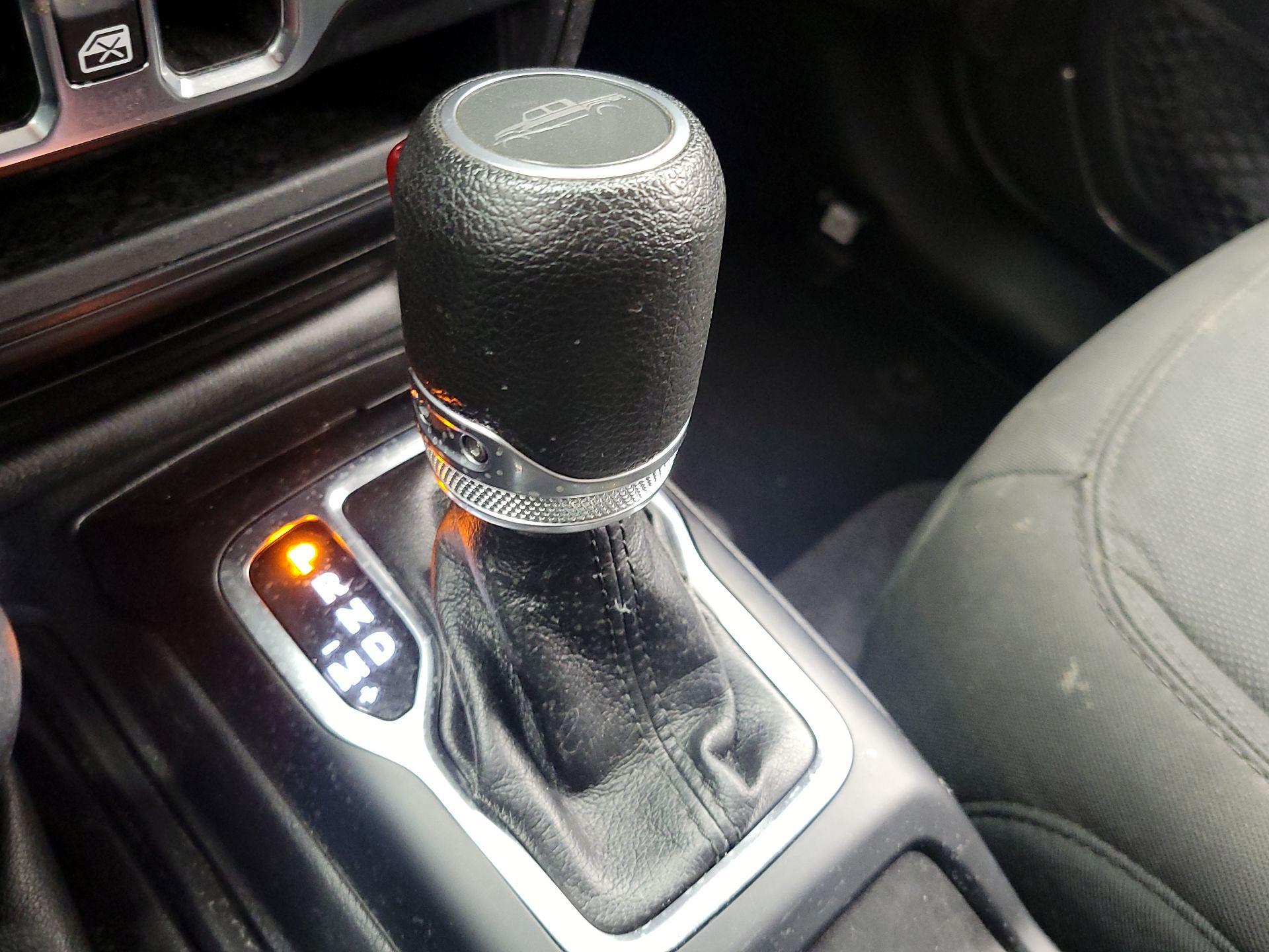 Thumbnail: 2023 Jeep Gladiator - 18