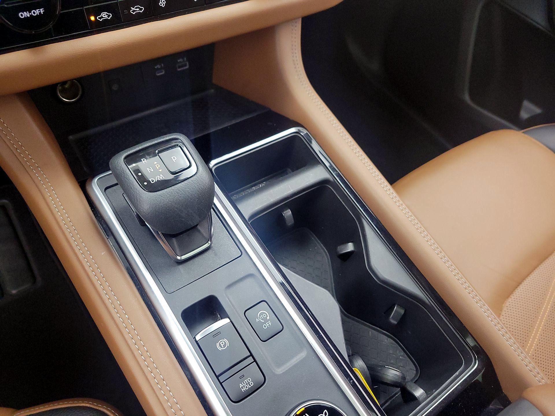 Thumbnail: 2022 Nissan Pathfinder - 17