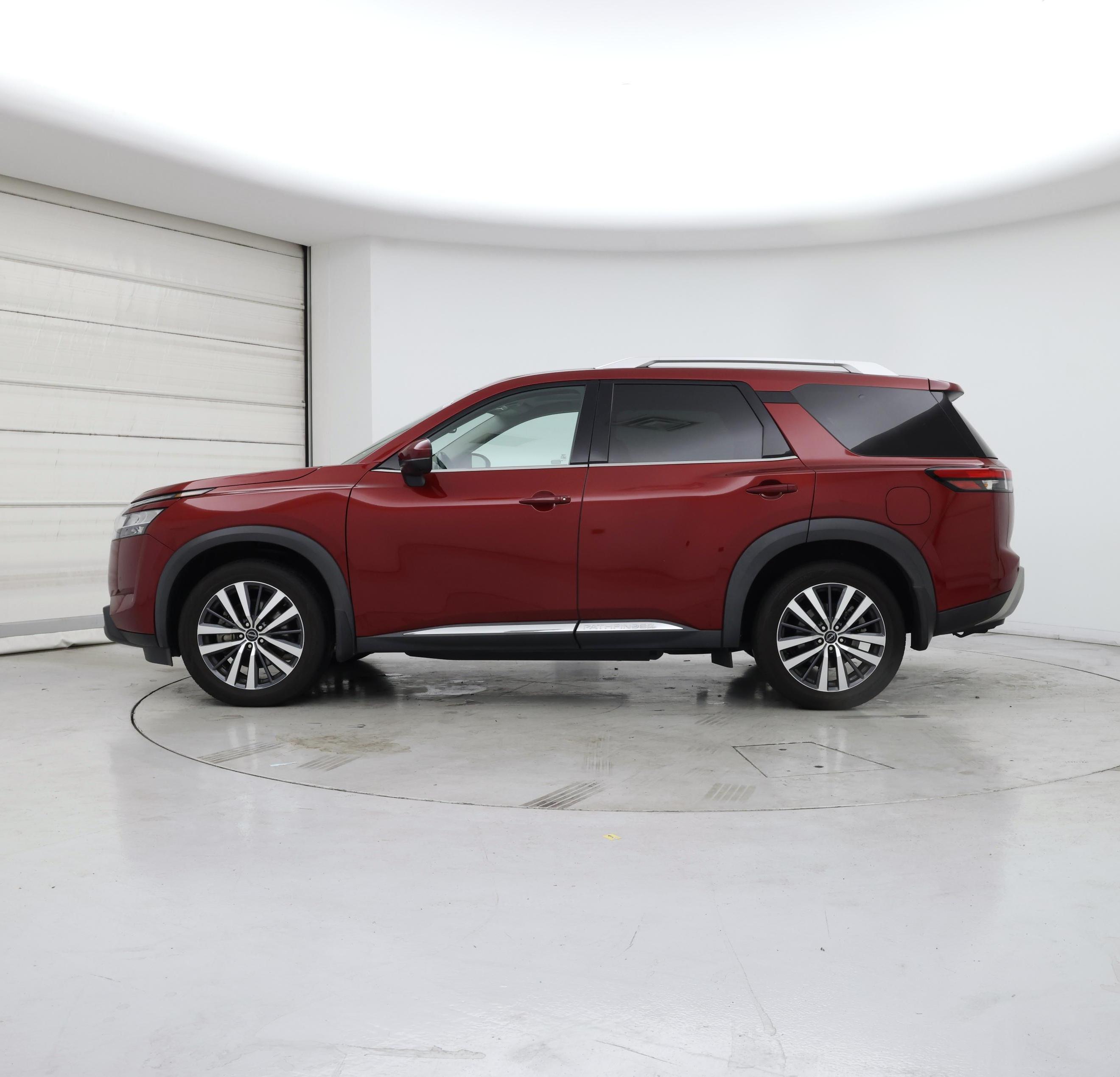 Thumbnail: 2022 Nissan Pathfinder - 3