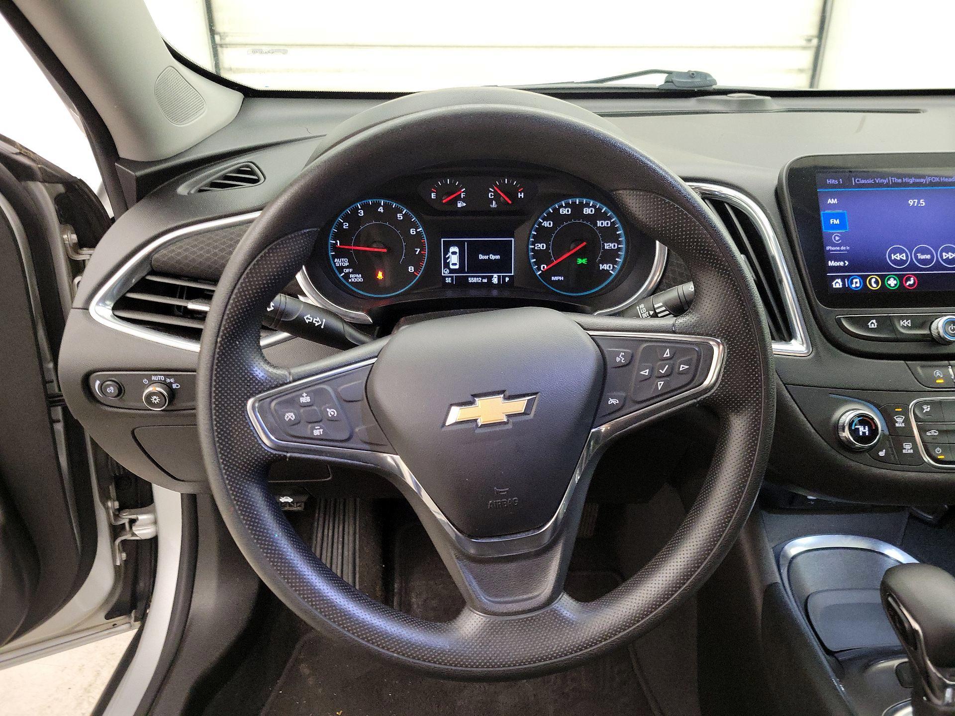 Thumbnail: 2021 Chevrolet Malibu - 10