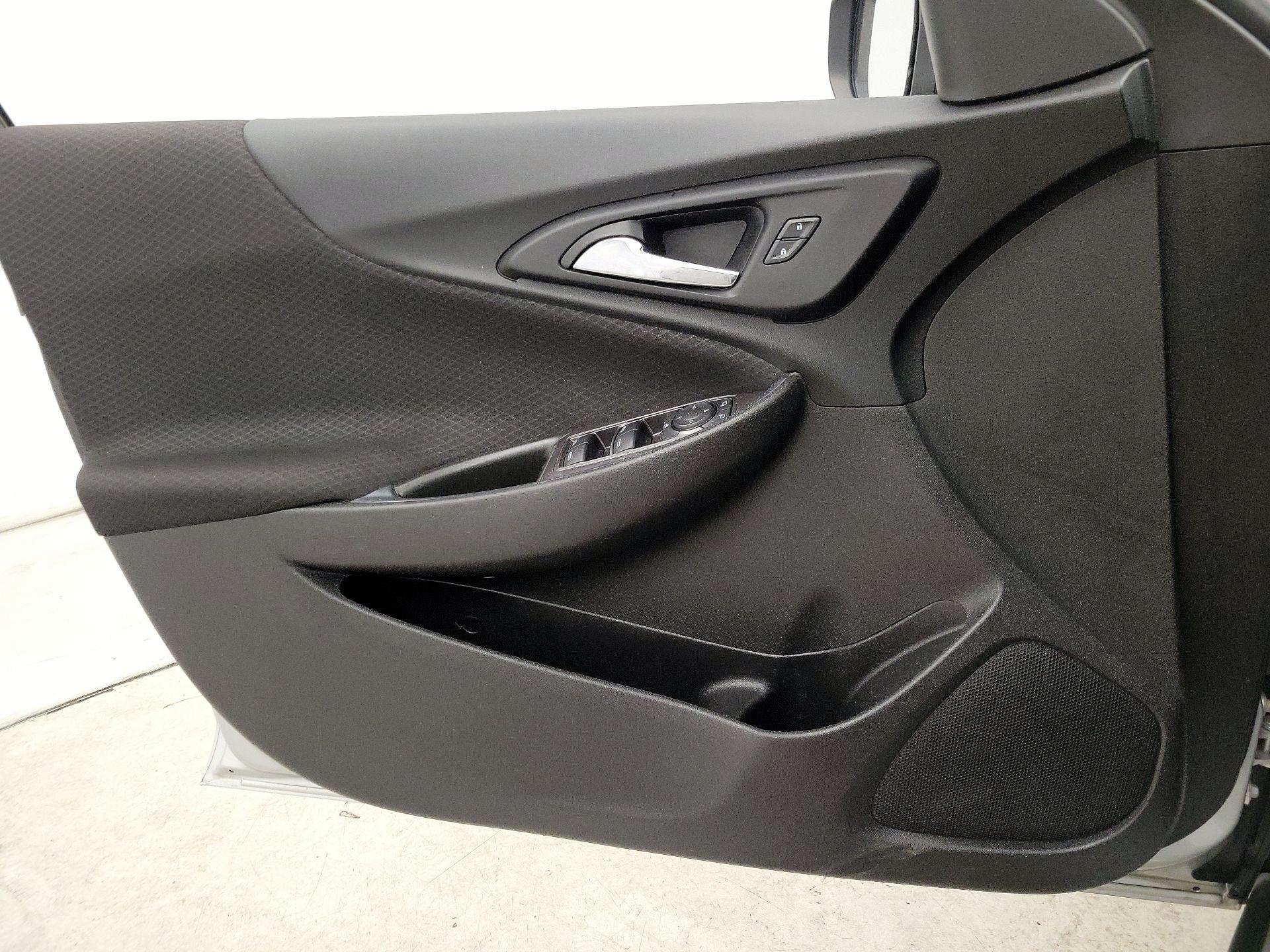 Thumbnail: 2021 Chevrolet Malibu - 12