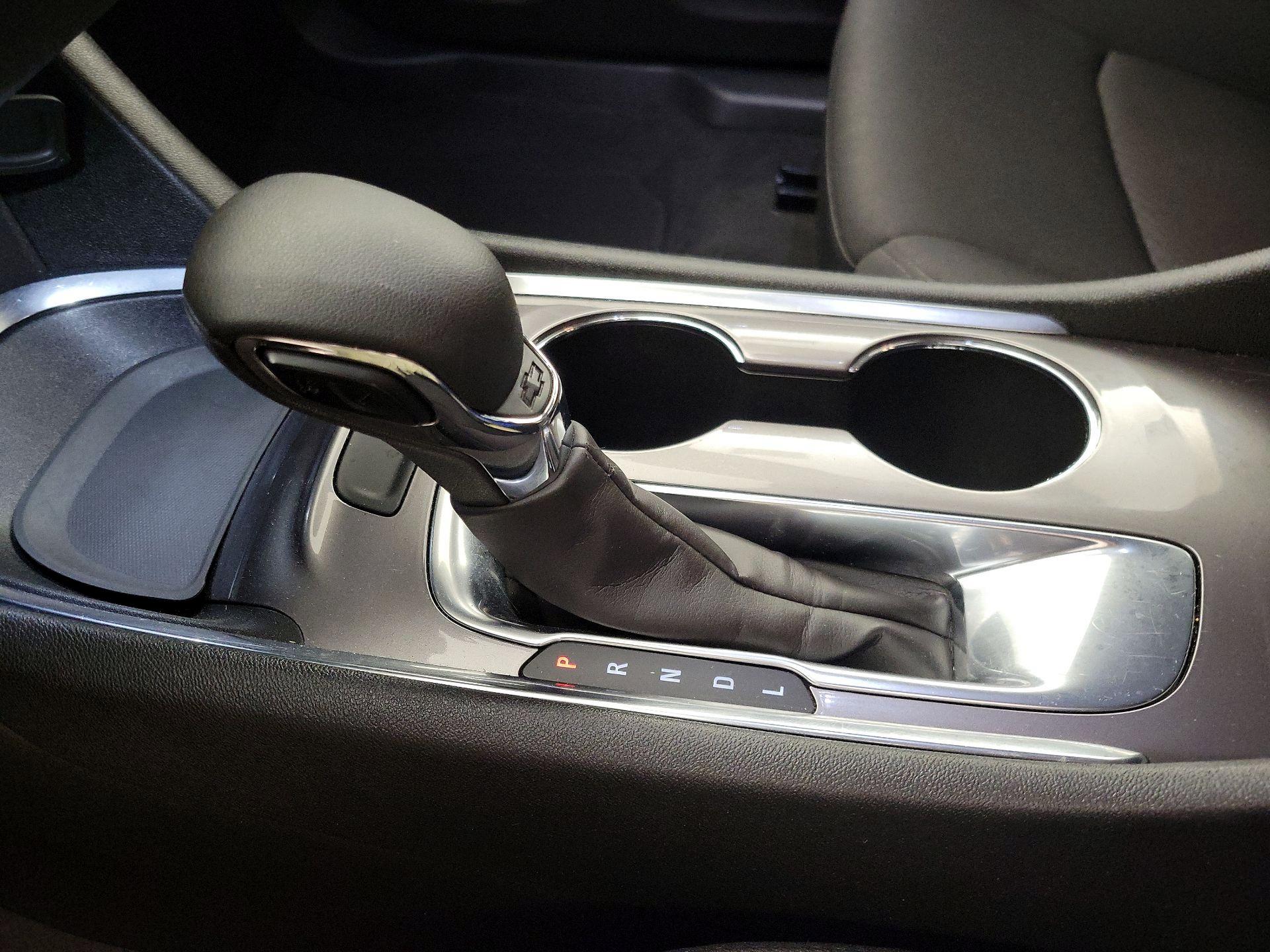 Thumbnail: 2021 Chevrolet Malibu - 17