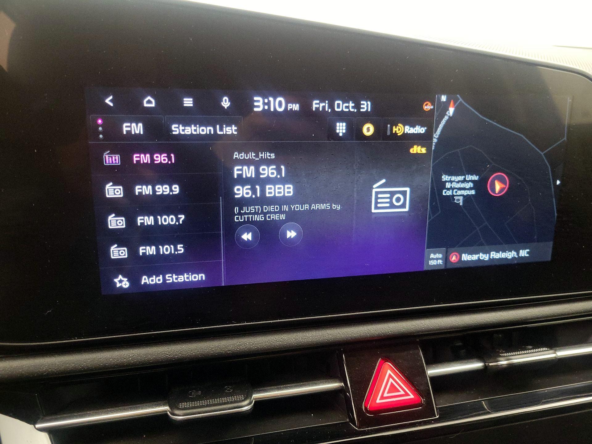 Thumbnail: 2023 Kia Niro - 15