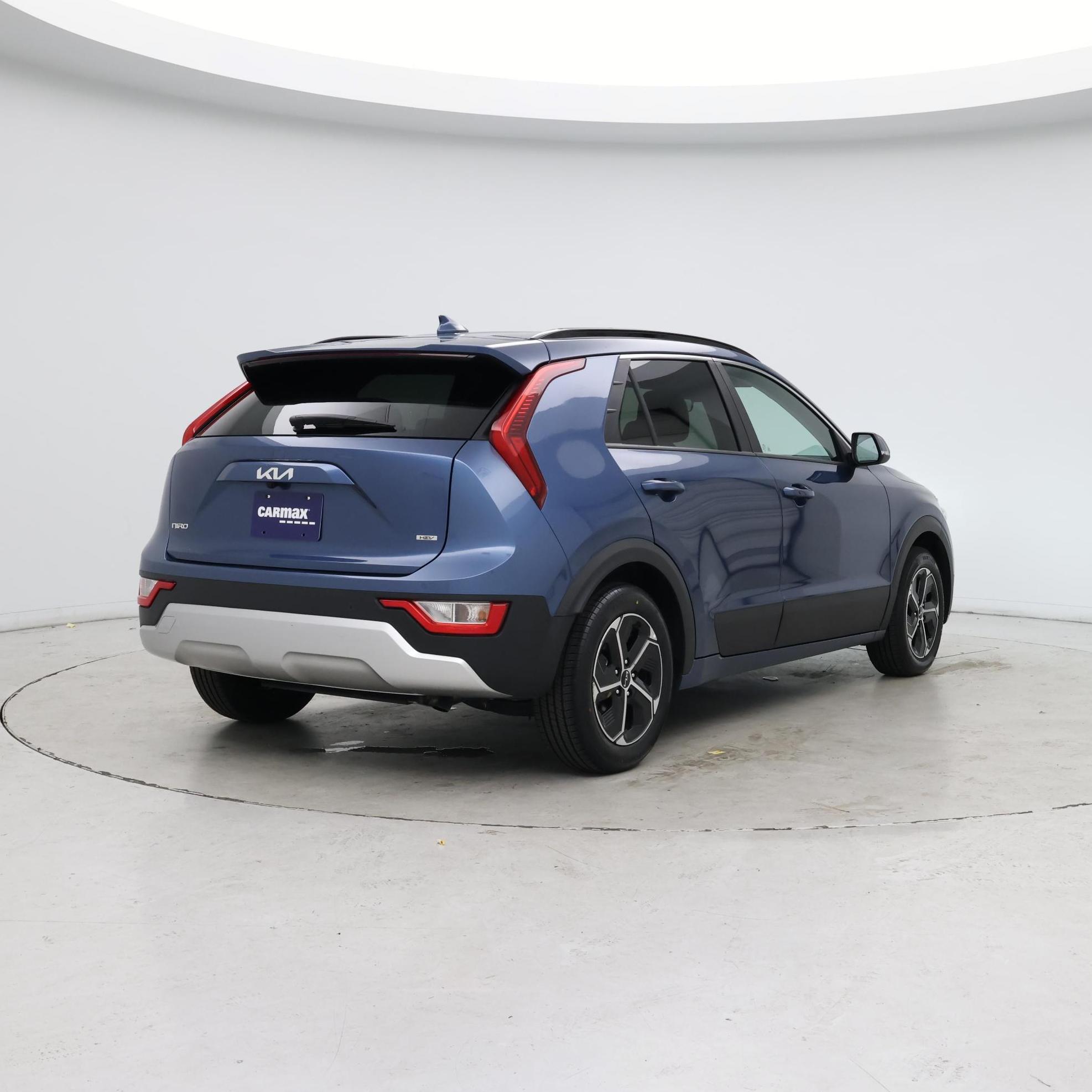 Thumbnail: 2023 Kia Niro - 8