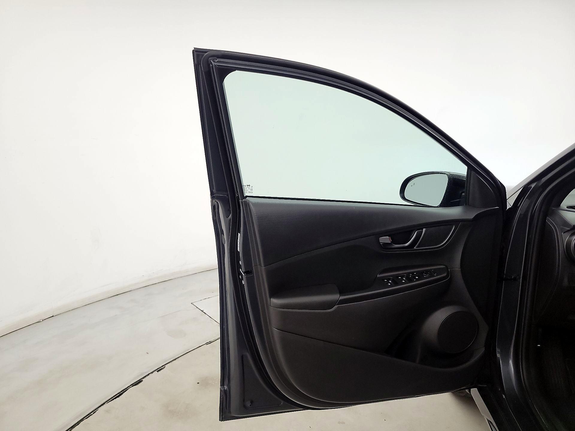 Thumbnail: 2022 Hyundai Kona - 12