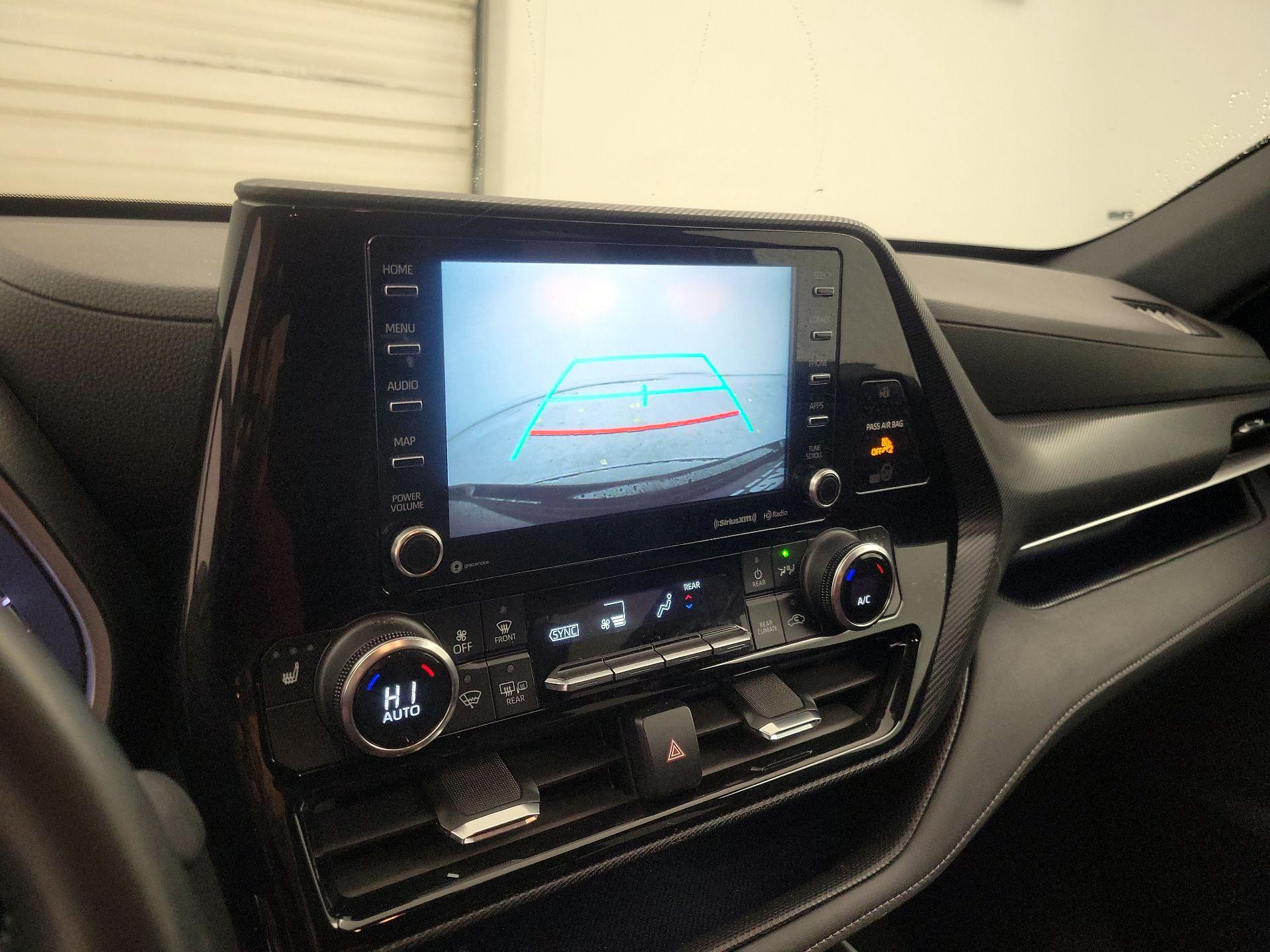 Thumbnail: 2022 Toyota Highlander - 14