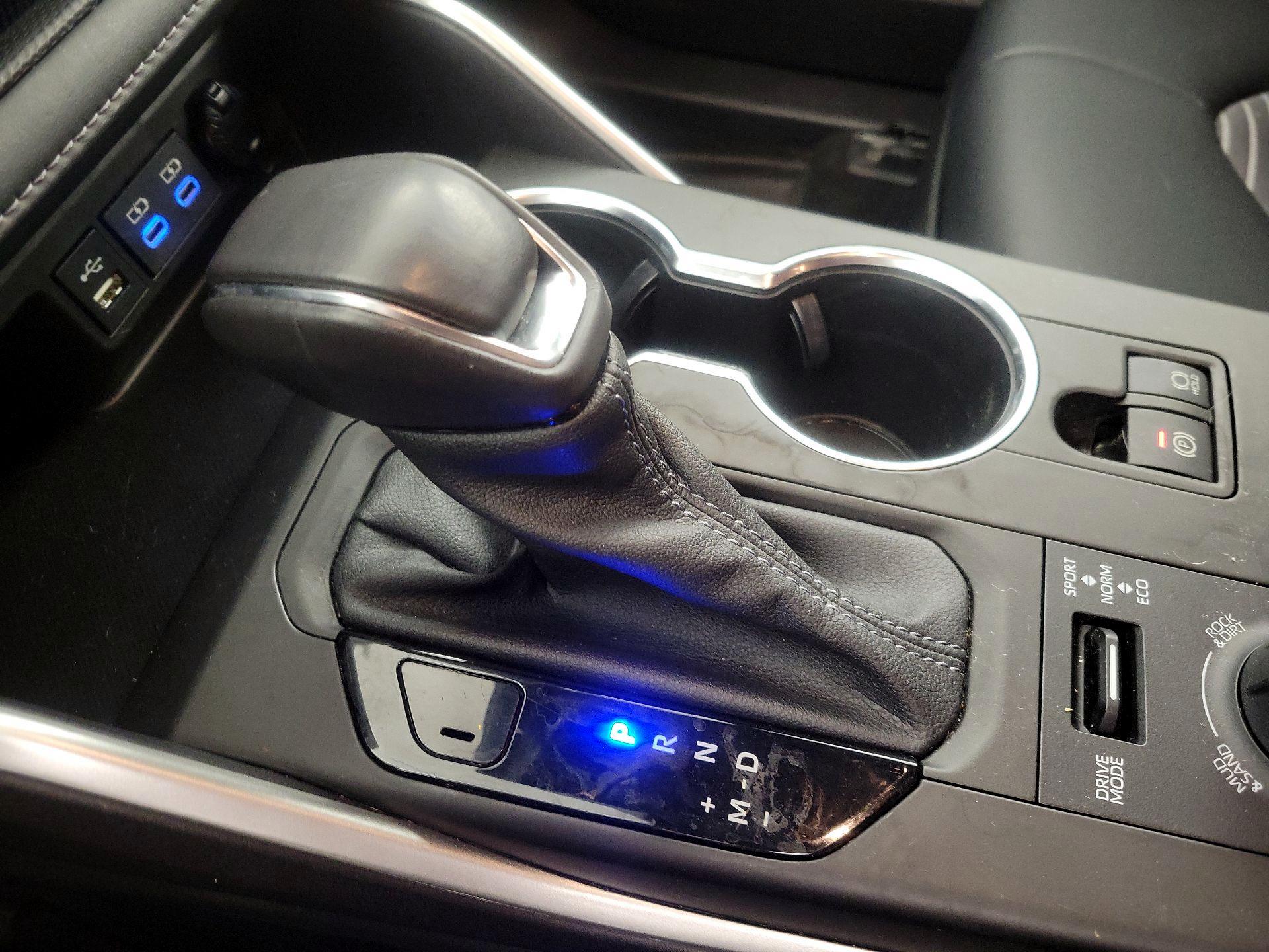 Thumbnail: 2022 Toyota Highlander - 17