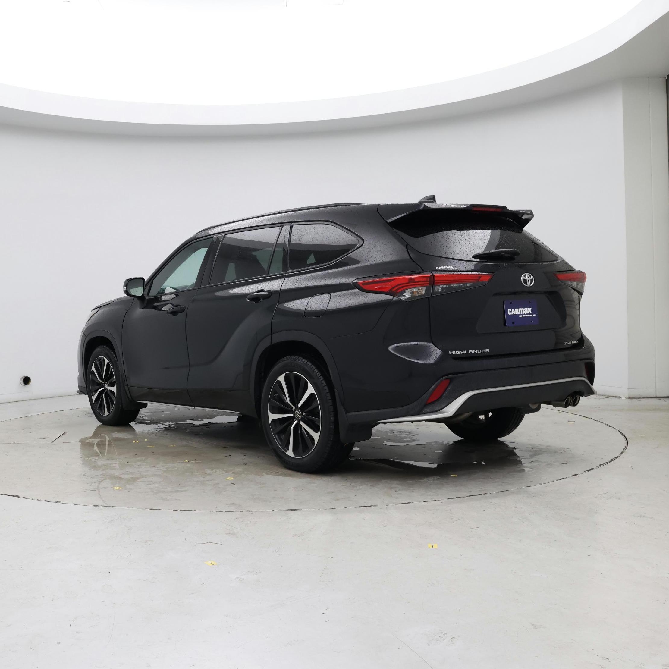 Thumbnail: 2022 Toyota Highlander - 2