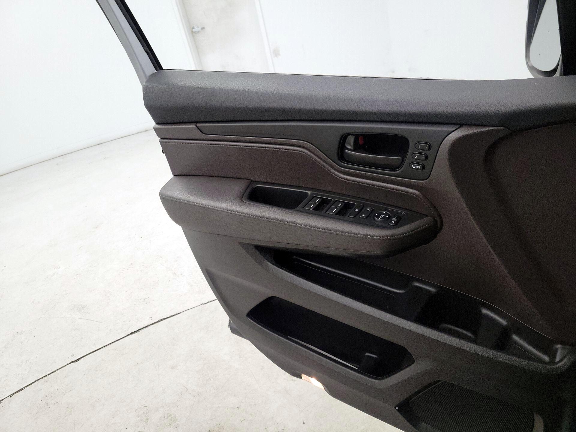 Thumbnail: 2022 Honda Odyssey - 12