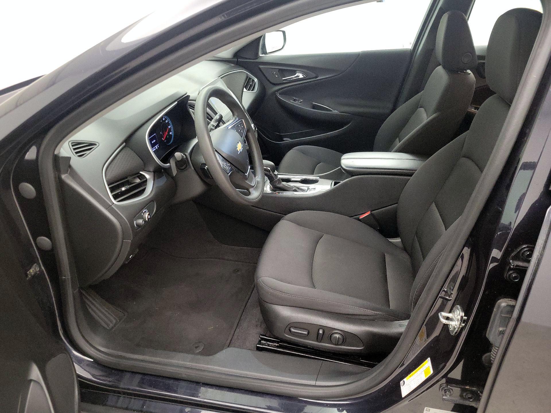 Thumbnail: 2023 Chevrolet Malibu - 11