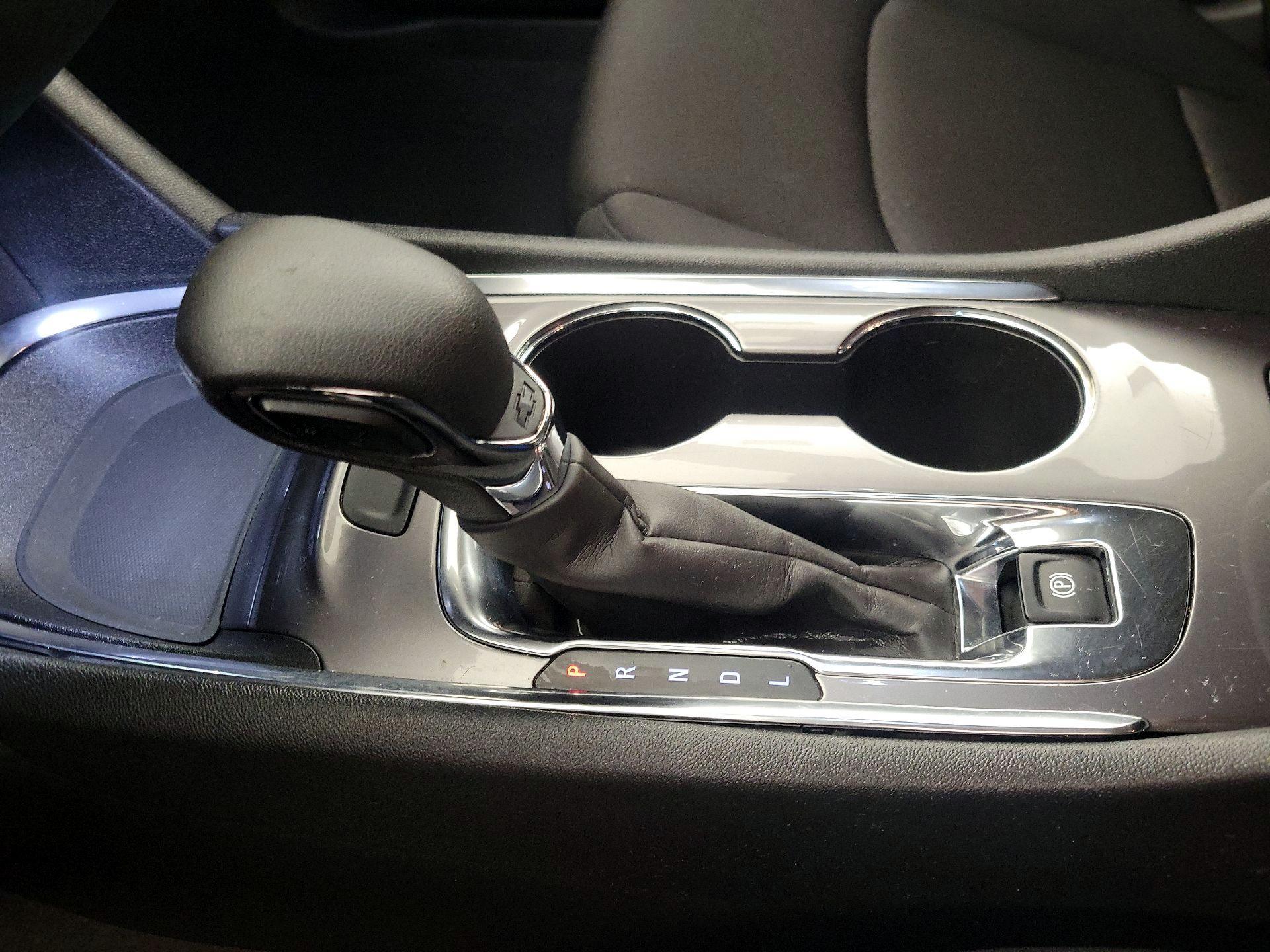 Thumbnail: 2023 Chevrolet Malibu - 17