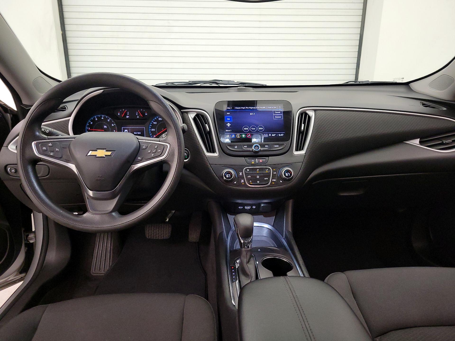 Thumbnail: 2022 Chevrolet Malibu - 9