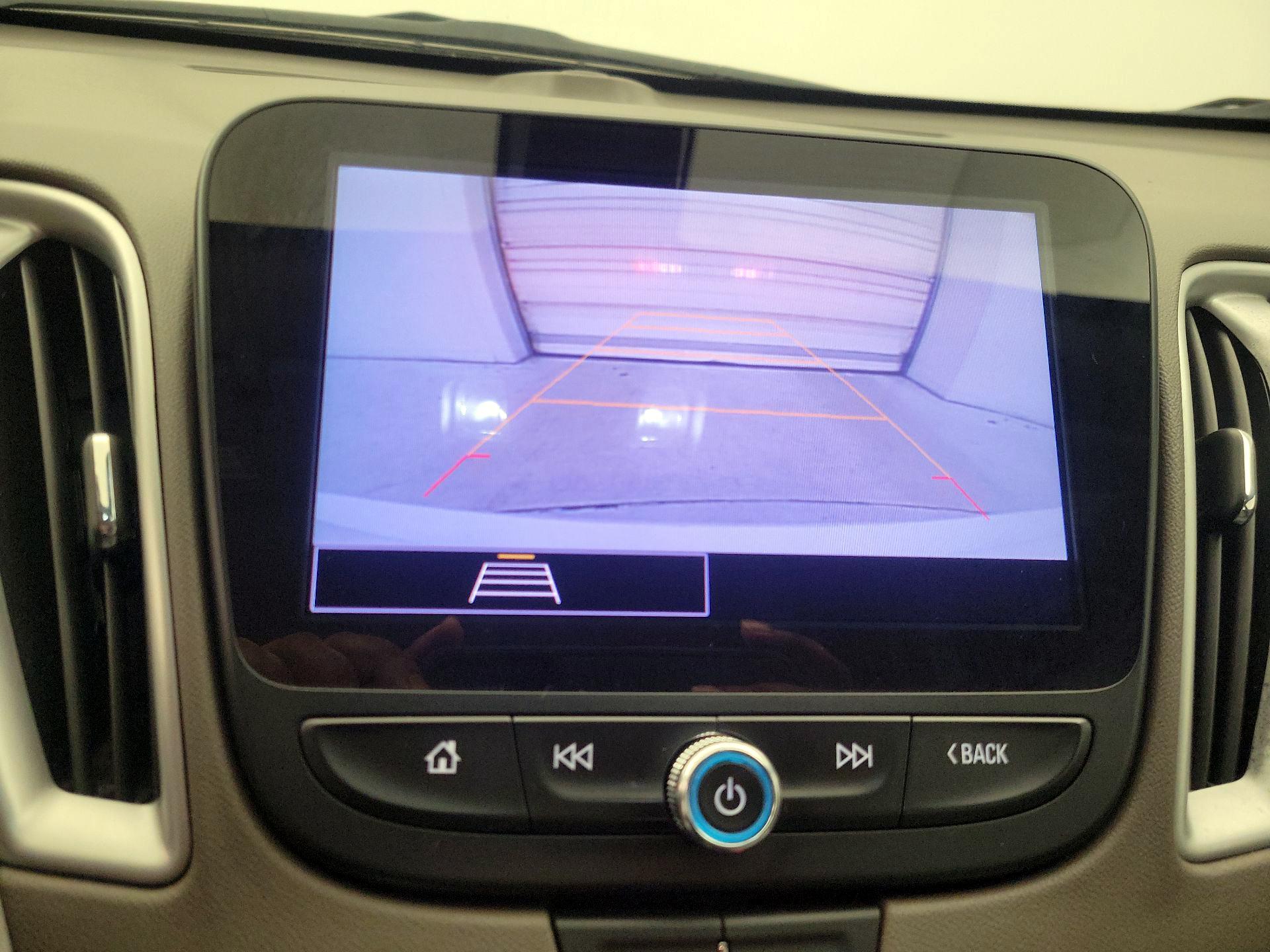 Thumbnail: 2022 Chevrolet Malibu - 14