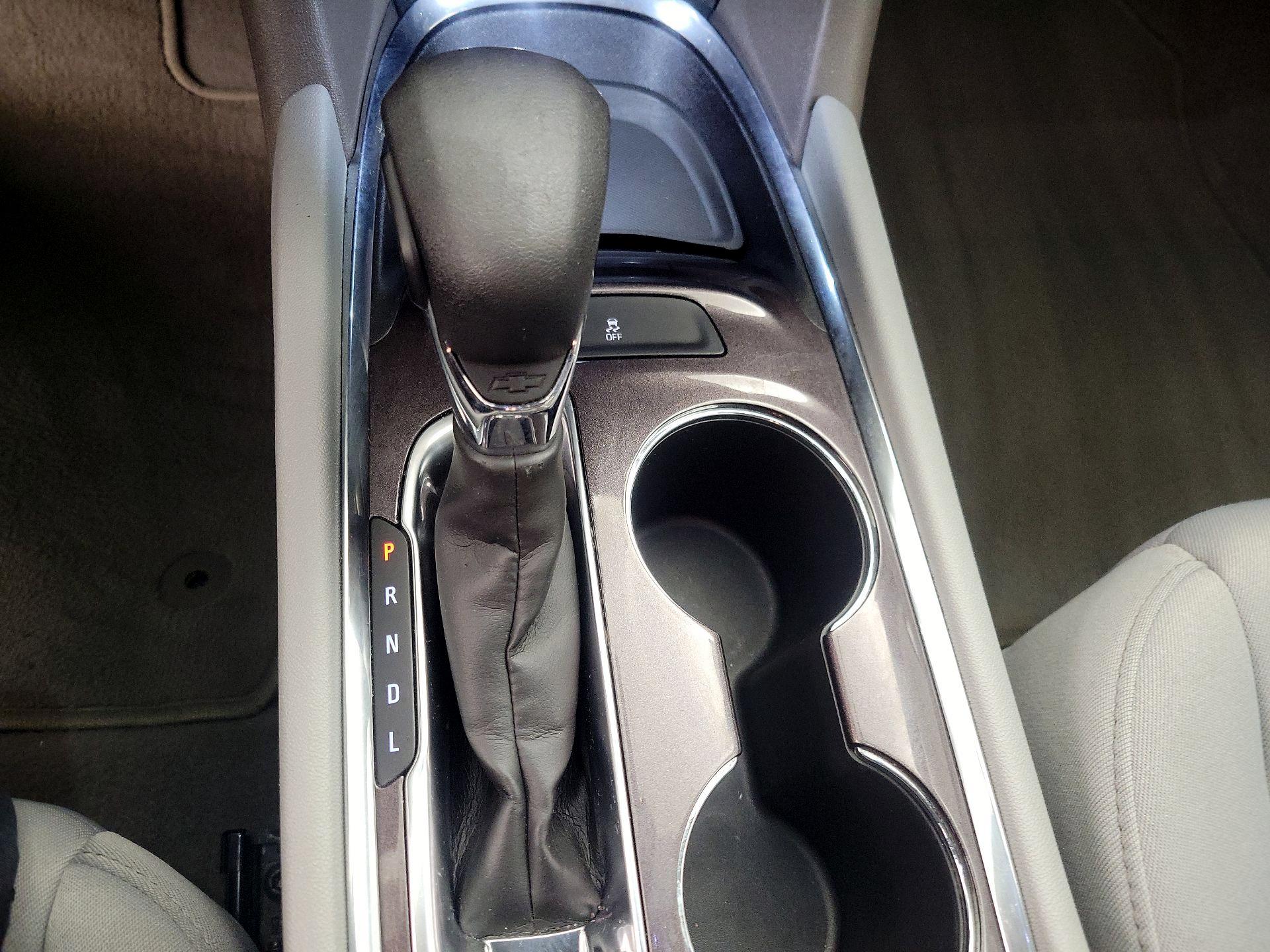 Thumbnail: 2022 Chevrolet Malibu - 17