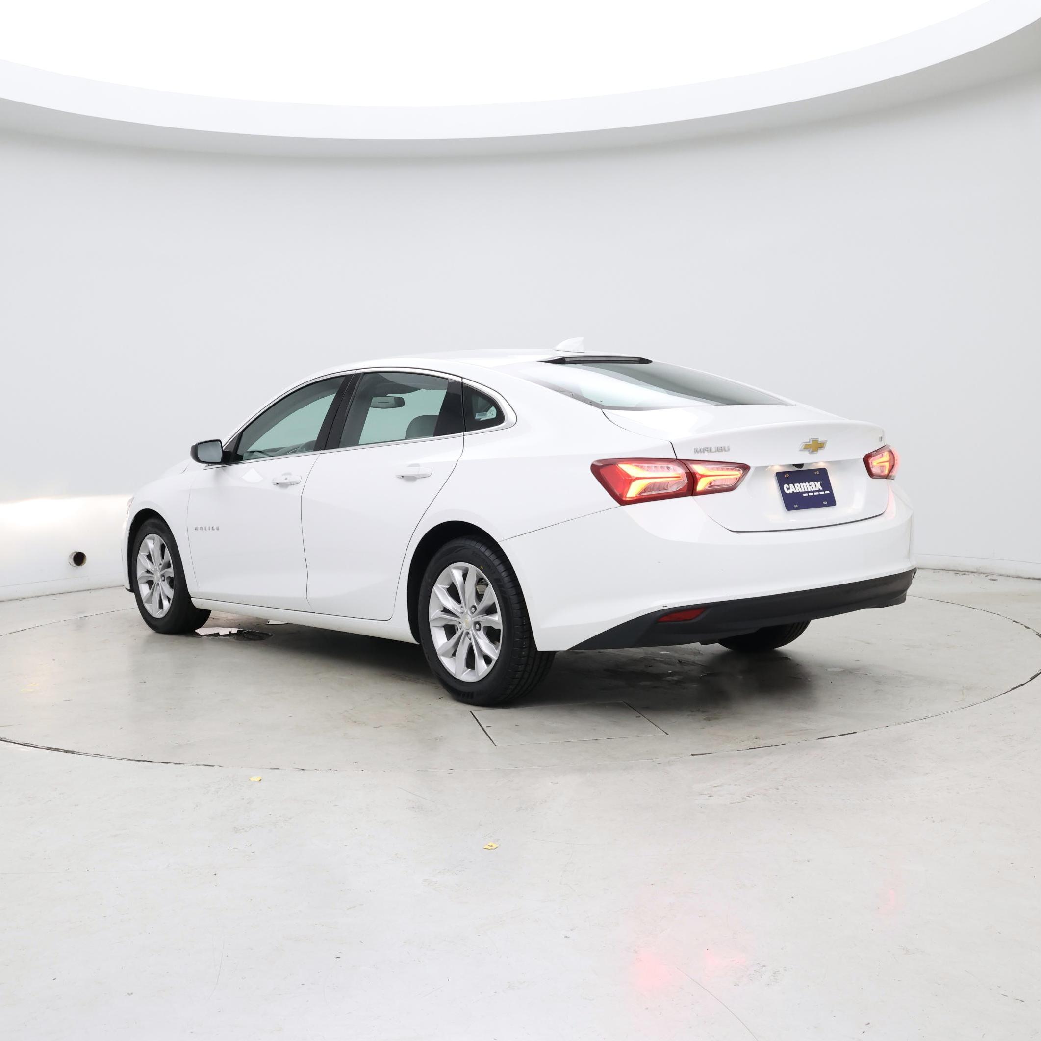 Thumbnail: 2022 Chevrolet Malibu - 2