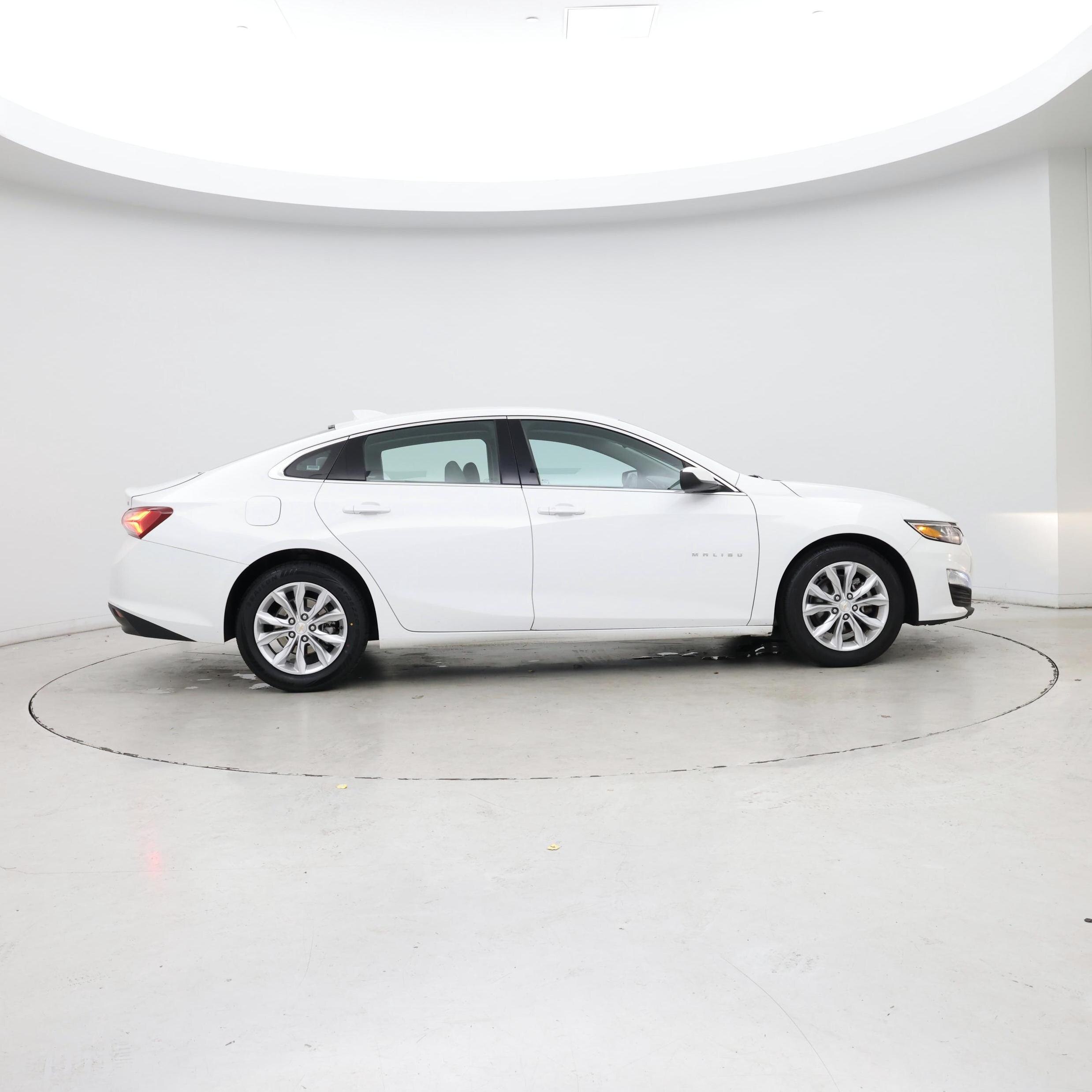 Thumbnail: 2022 Chevrolet Malibu - 7