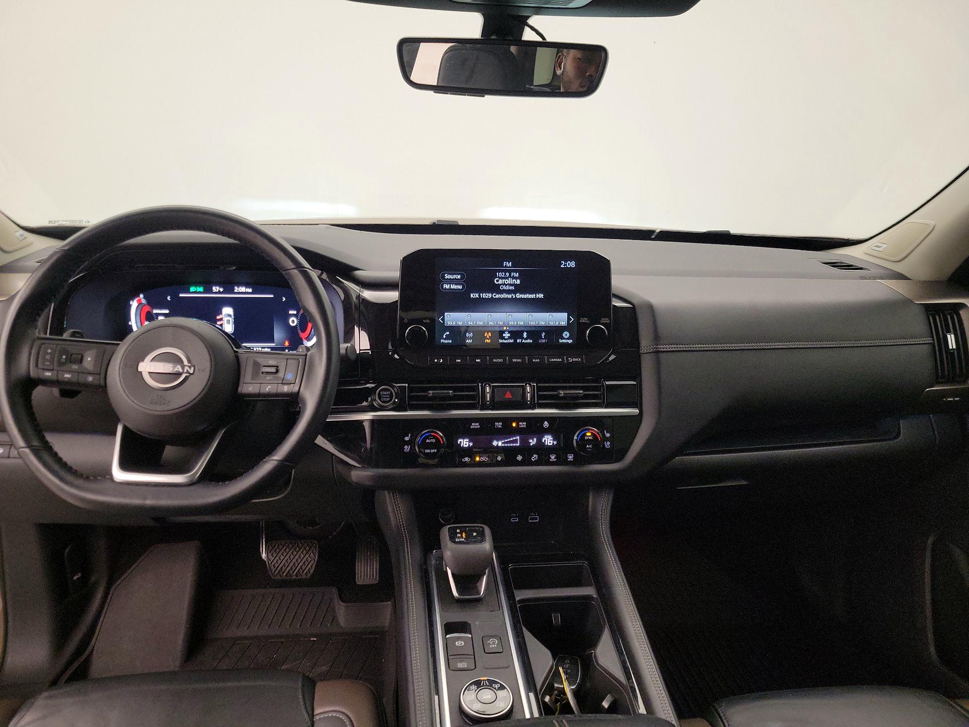 Thumbnail: 2023 Nissan Pathfinder - 9