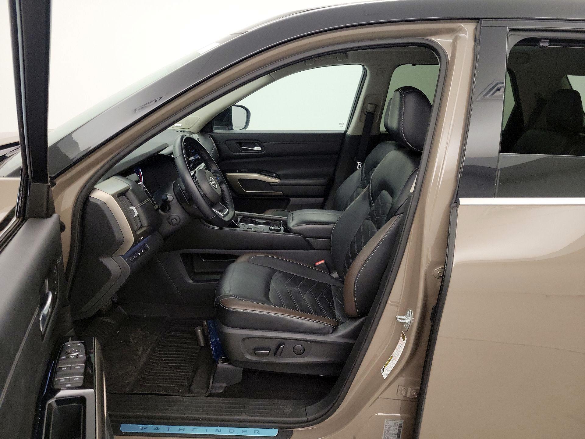 Thumbnail: 2023 Nissan Pathfinder - 11