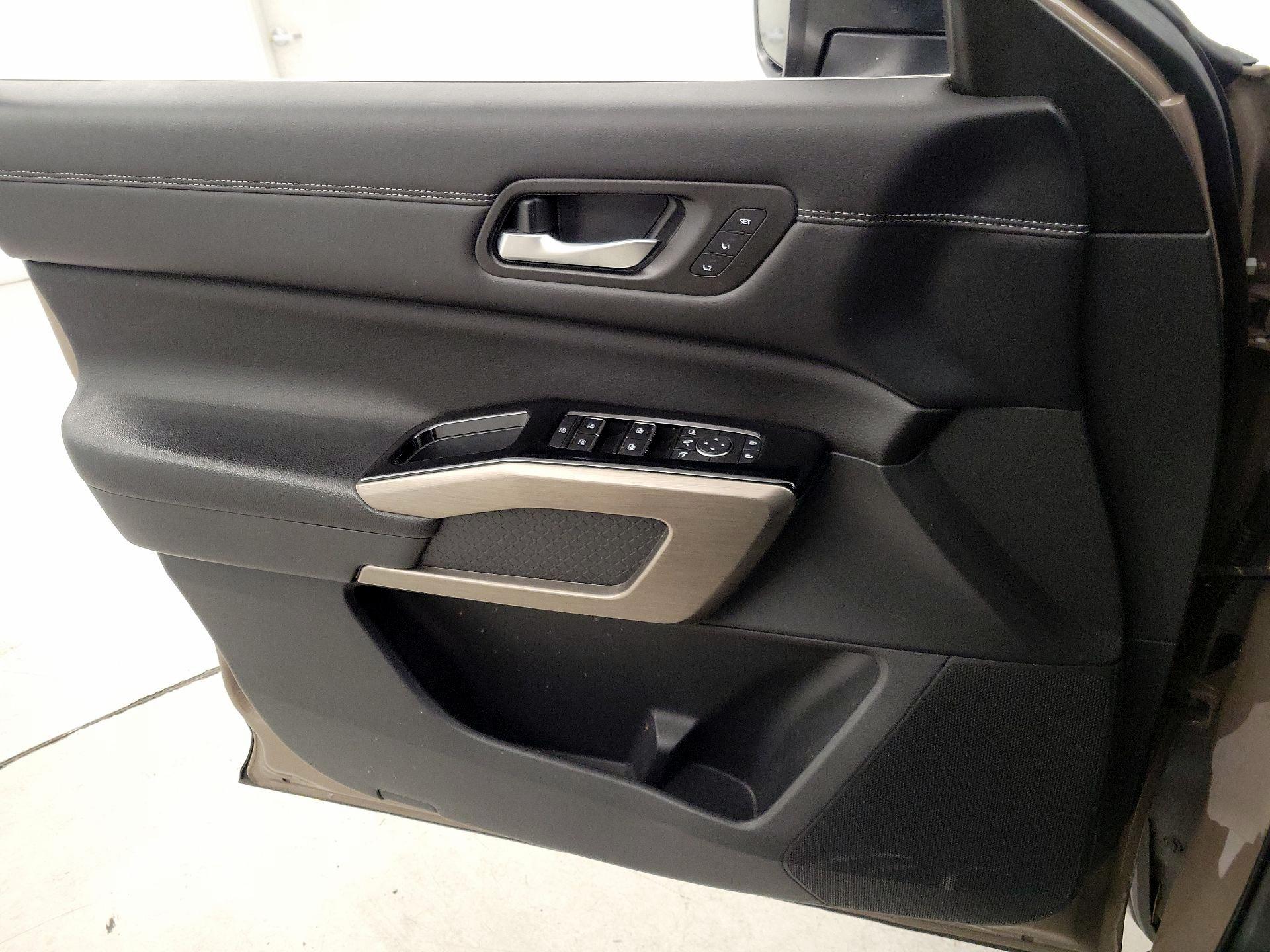 Thumbnail: 2023 Nissan Pathfinder - 12