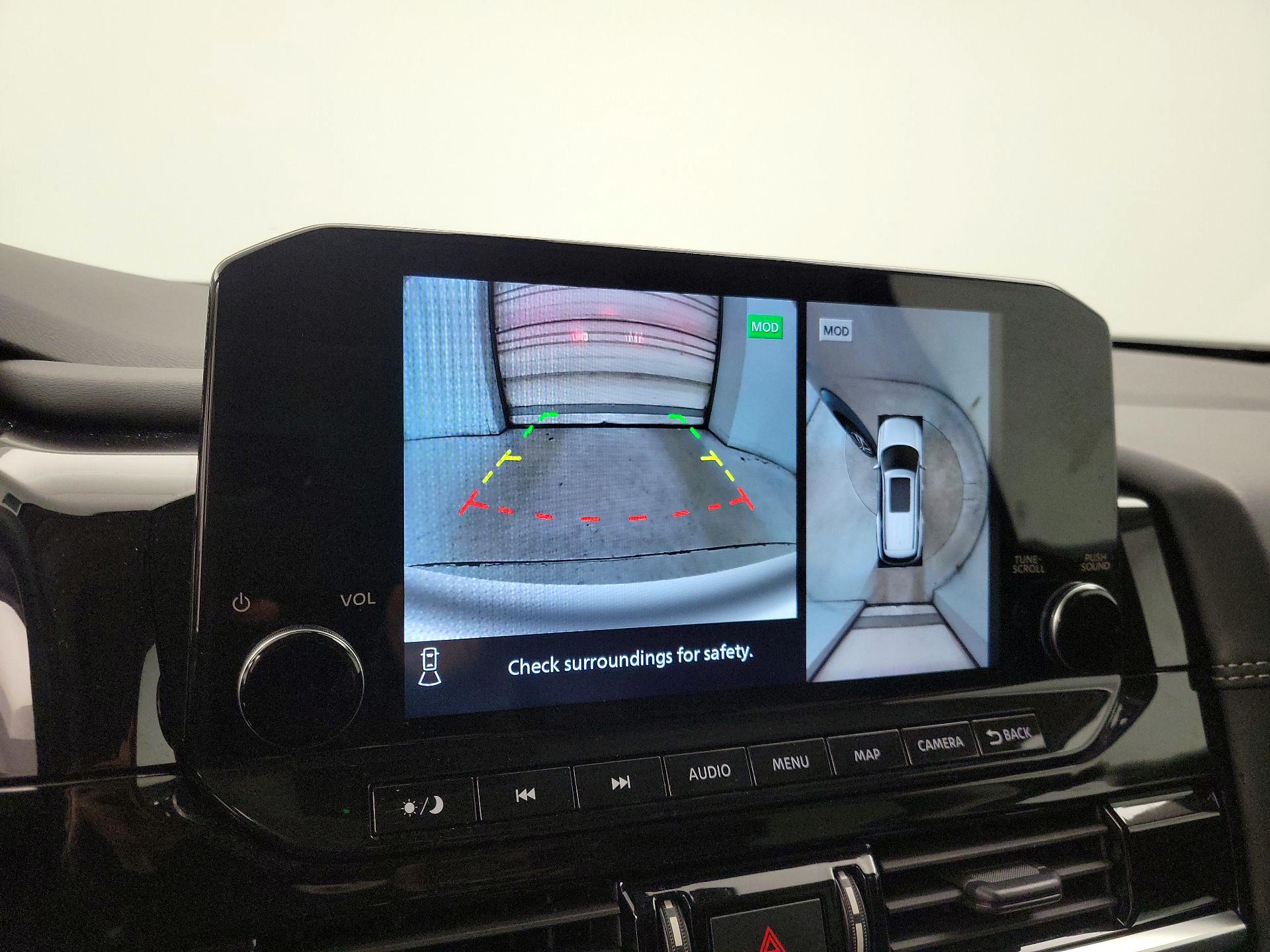 Thumbnail: 2023 Nissan Pathfinder - 14