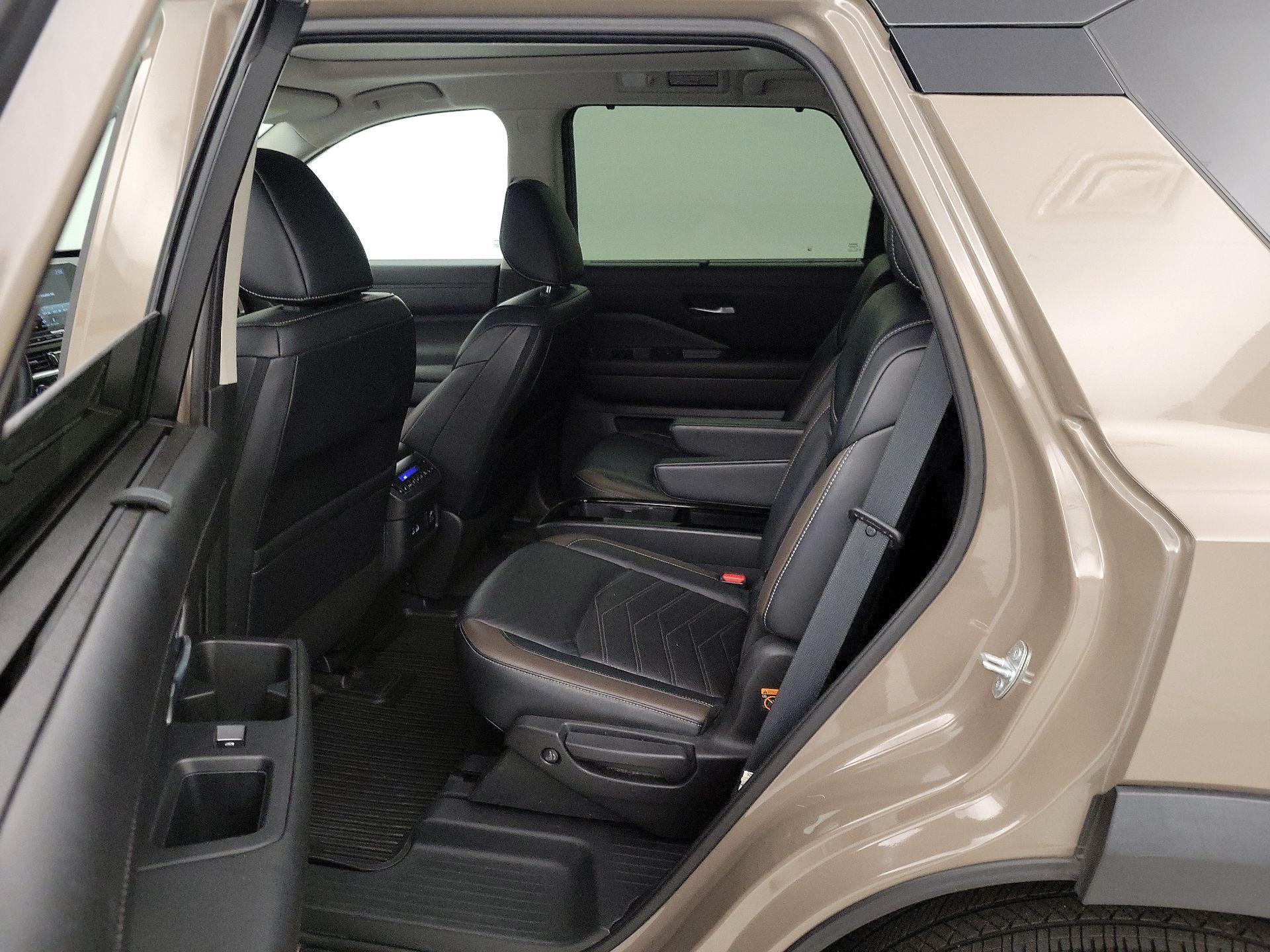 Thumbnail: 2023 Nissan Pathfinder - 19