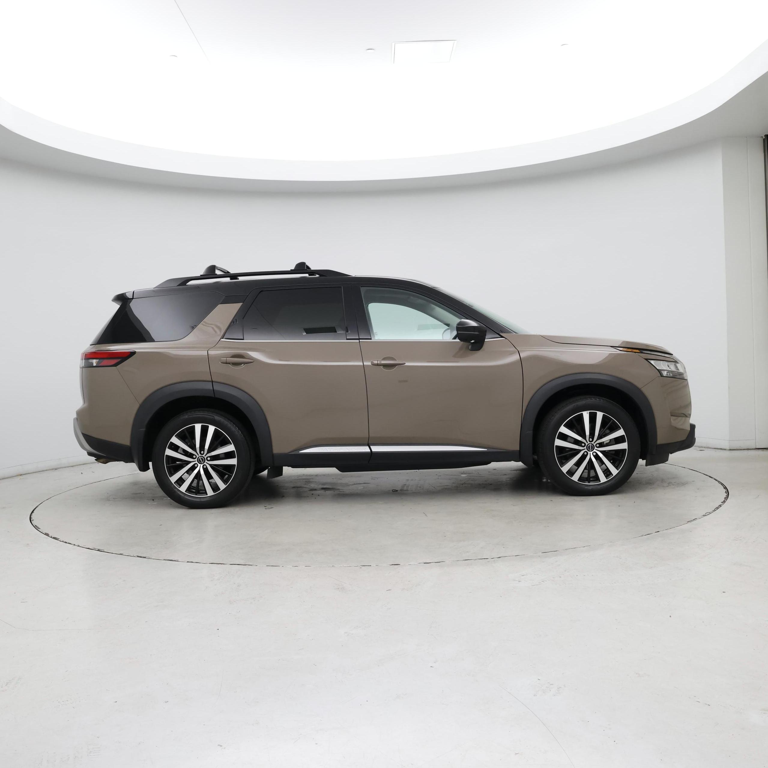 Thumbnail: 2023 Nissan Pathfinder - 7