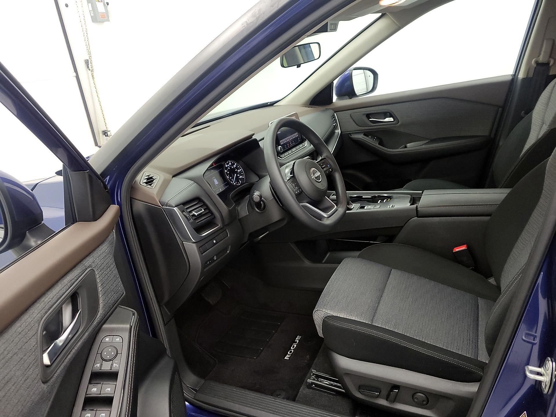 Thumbnail: 2023 Nissan Rogue - 11