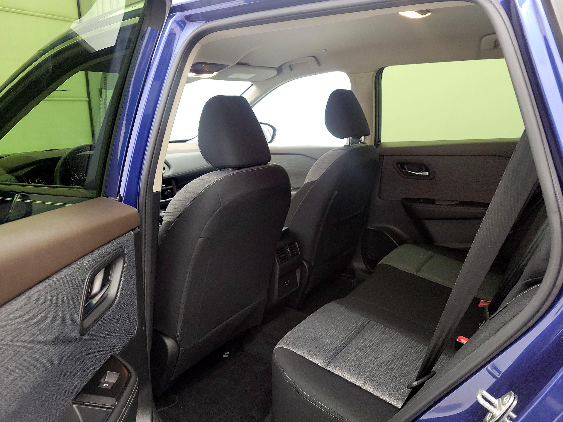 Thumbnail: 2023 Nissan Rogue - 19