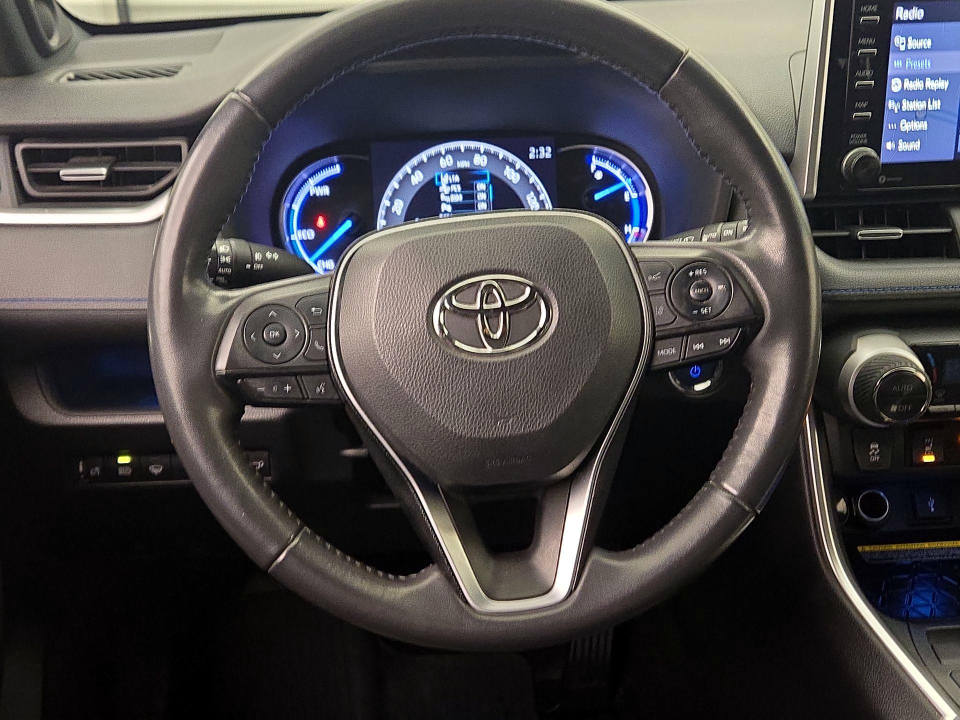 Thumbnail: 2020 Toyota RAV4 - 10