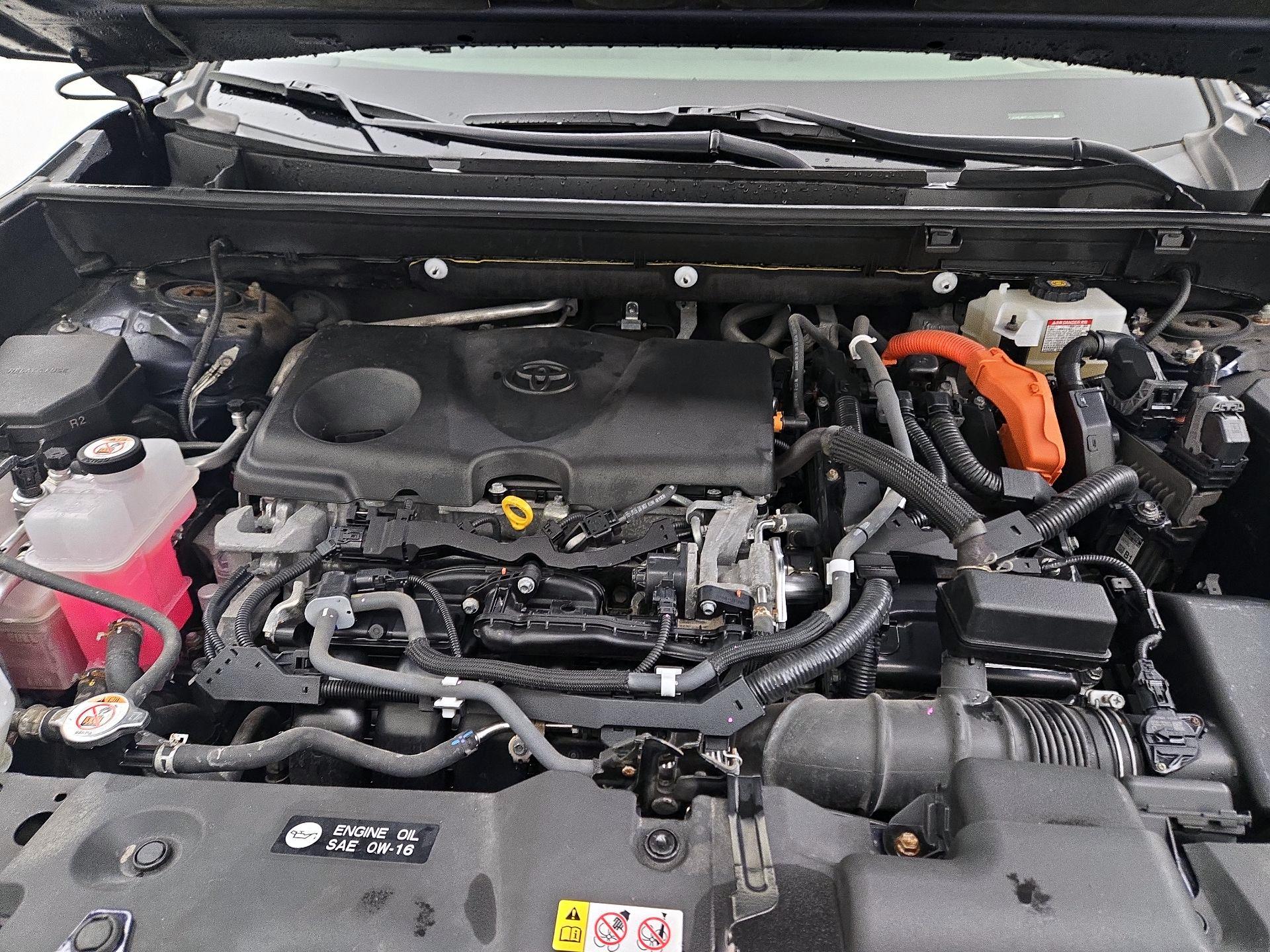 Thumbnail: 2020 Toyota RAV4 - 18