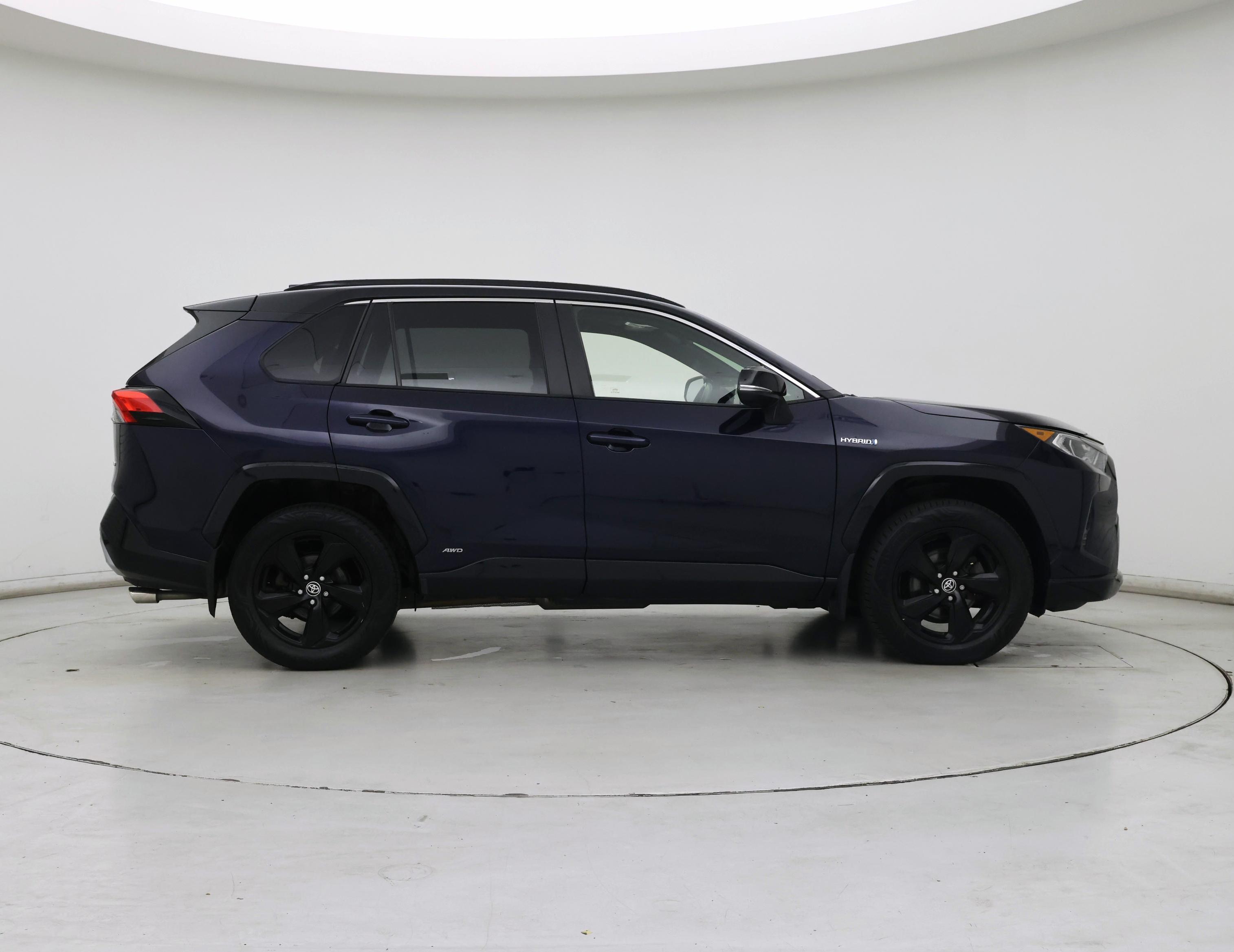 Thumbnail: 2020 Toyota RAV4 - 7