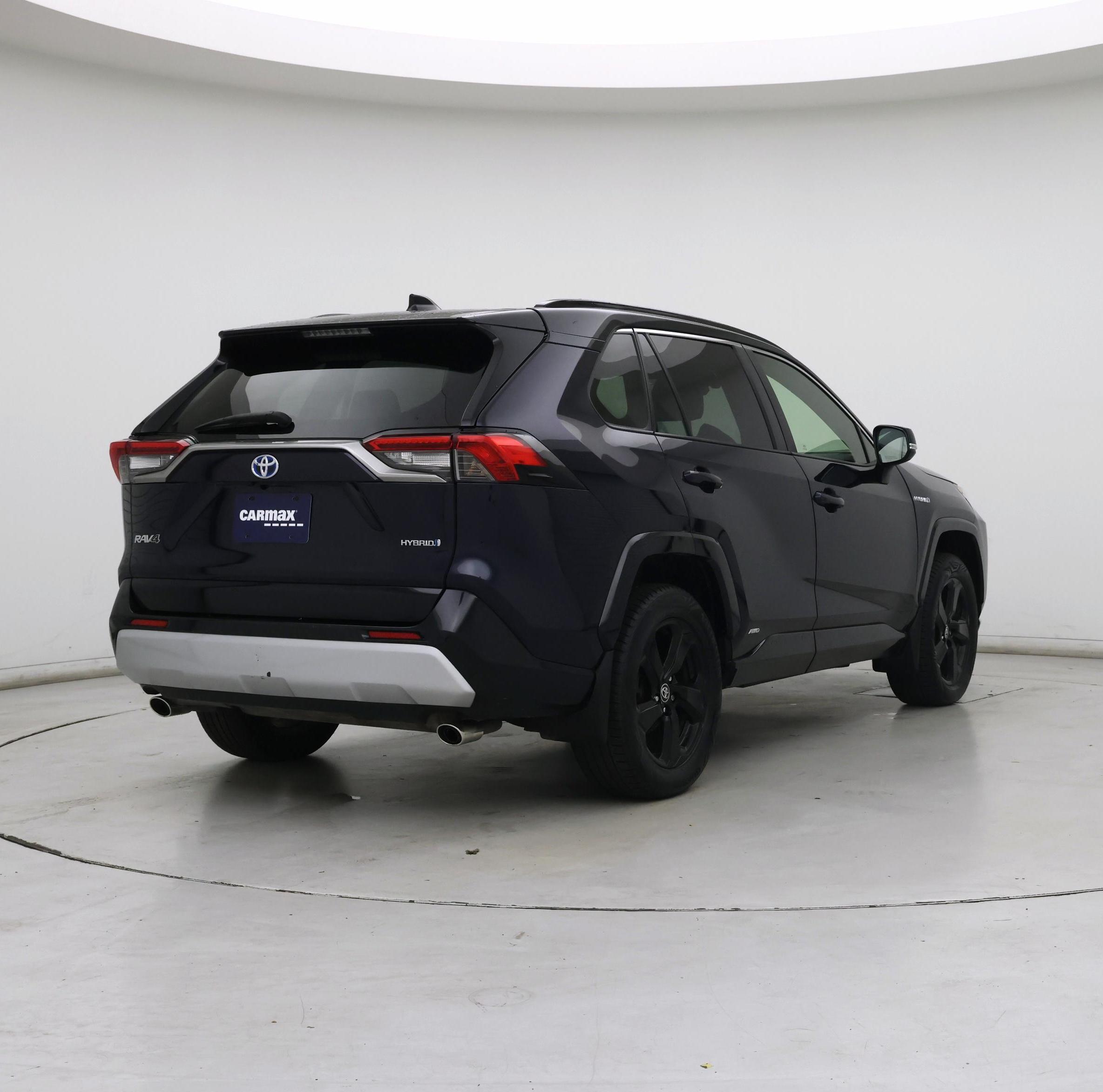 Thumbnail: 2020 Toyota RAV4 - 8