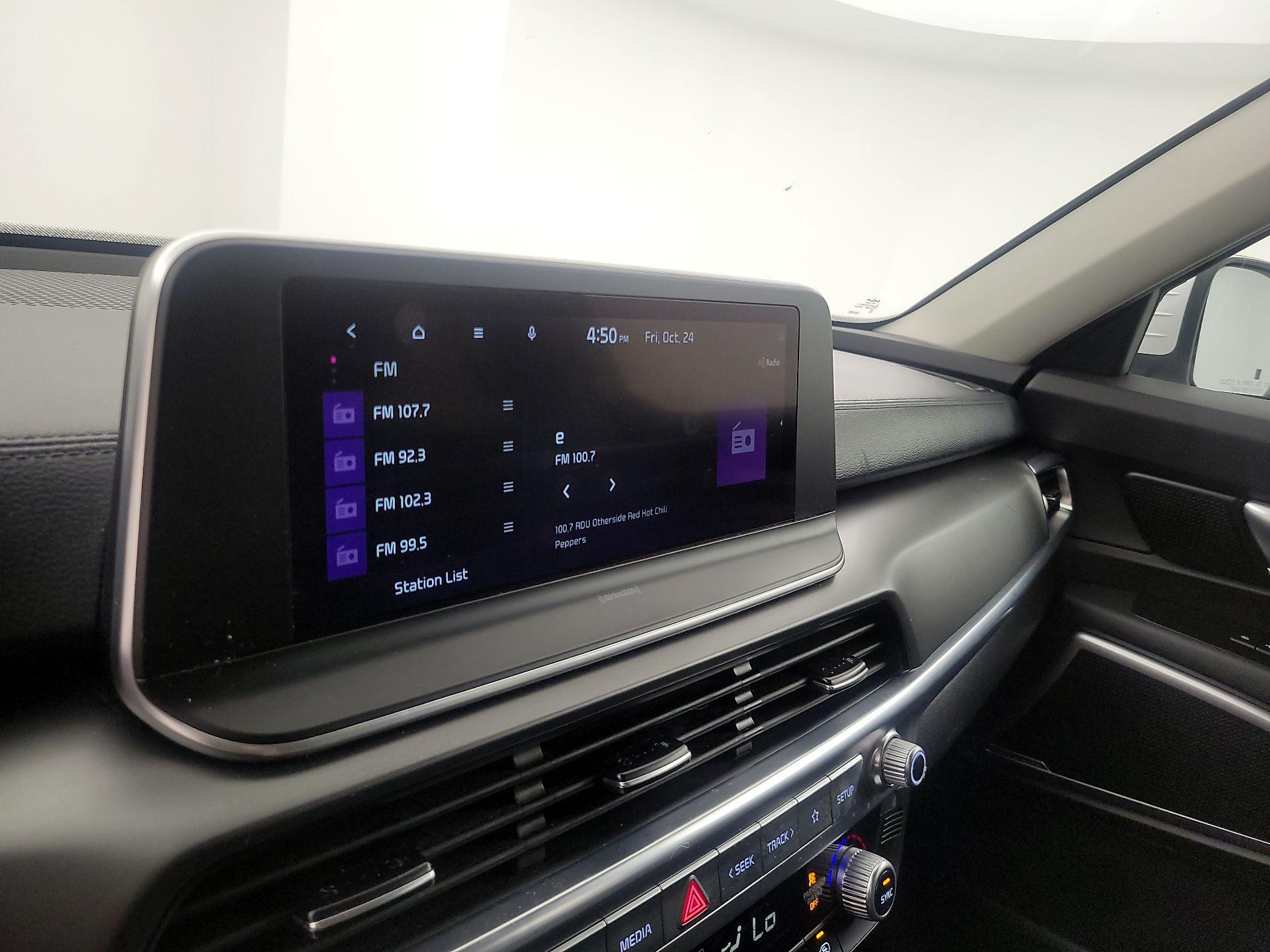 Thumbnail: 2022 Kia Telluride - 16