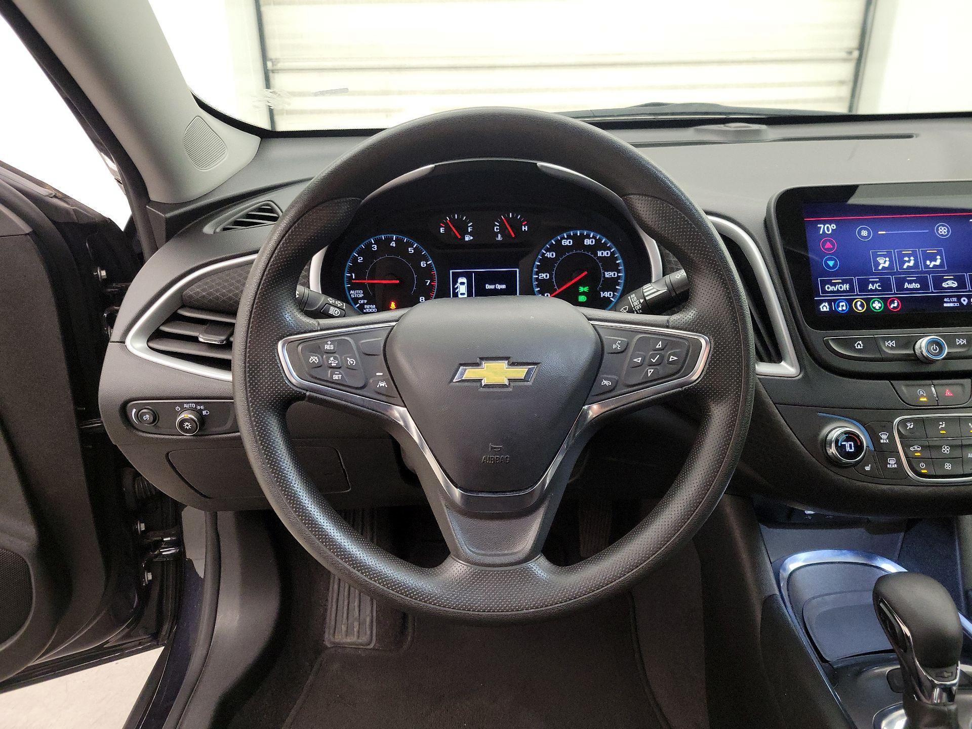 Thumbnail: 2023 Chevrolet Malibu - 10