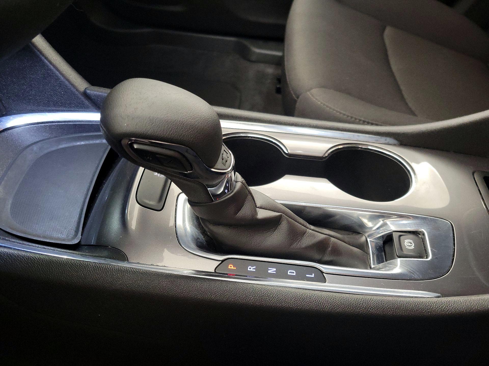 Thumbnail: 2023 Chevrolet Malibu - 17