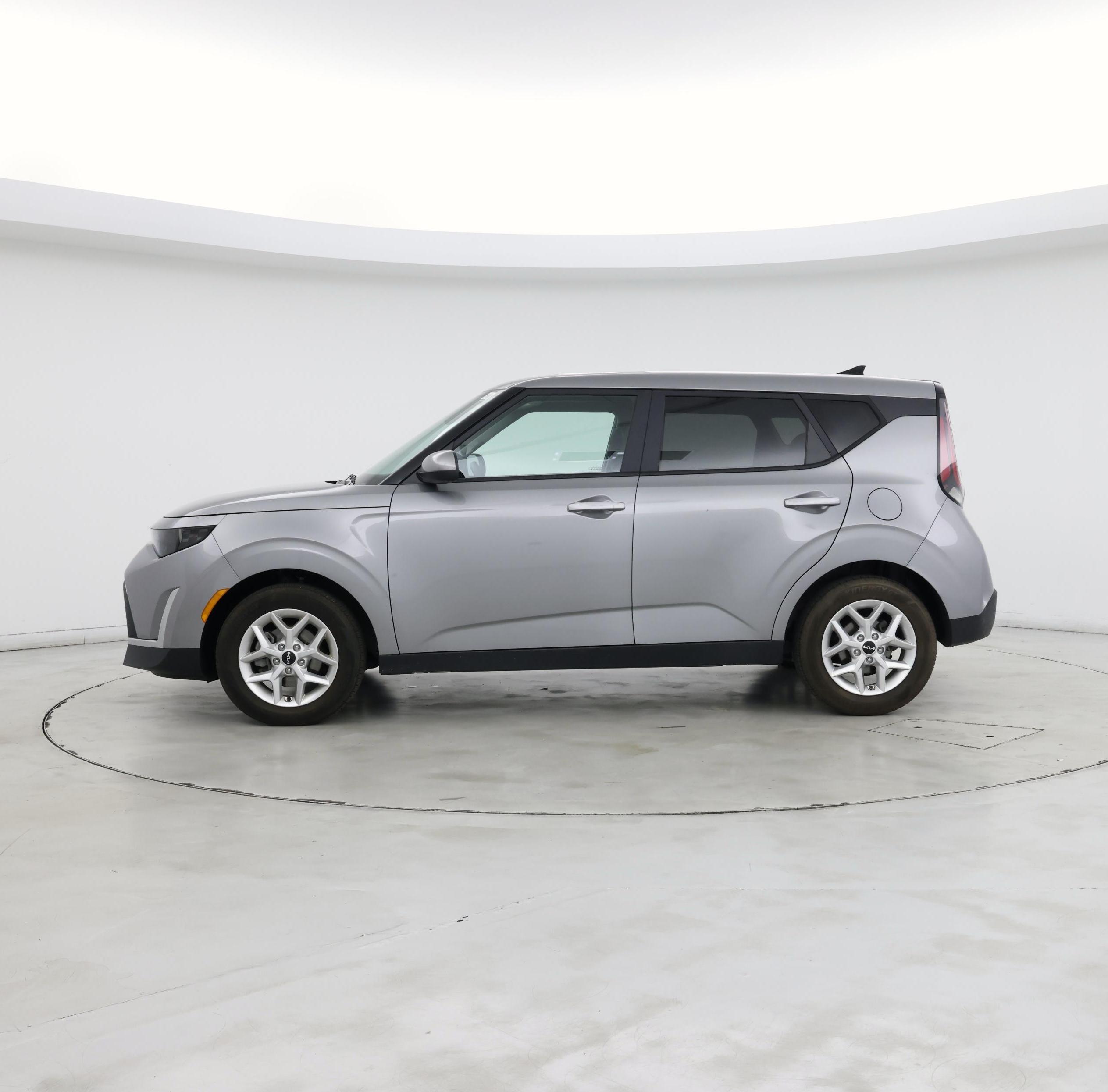 Thumbnail: 2023 Kia Soul - 3
