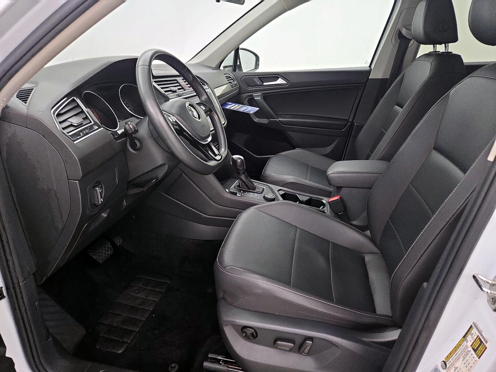 Thumbnail: 2020 Volkswagen Tiguan - 11