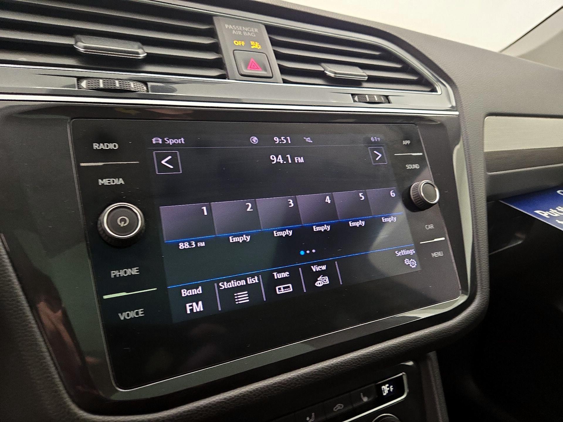 Thumbnail: 2020 Volkswagen Tiguan - 15