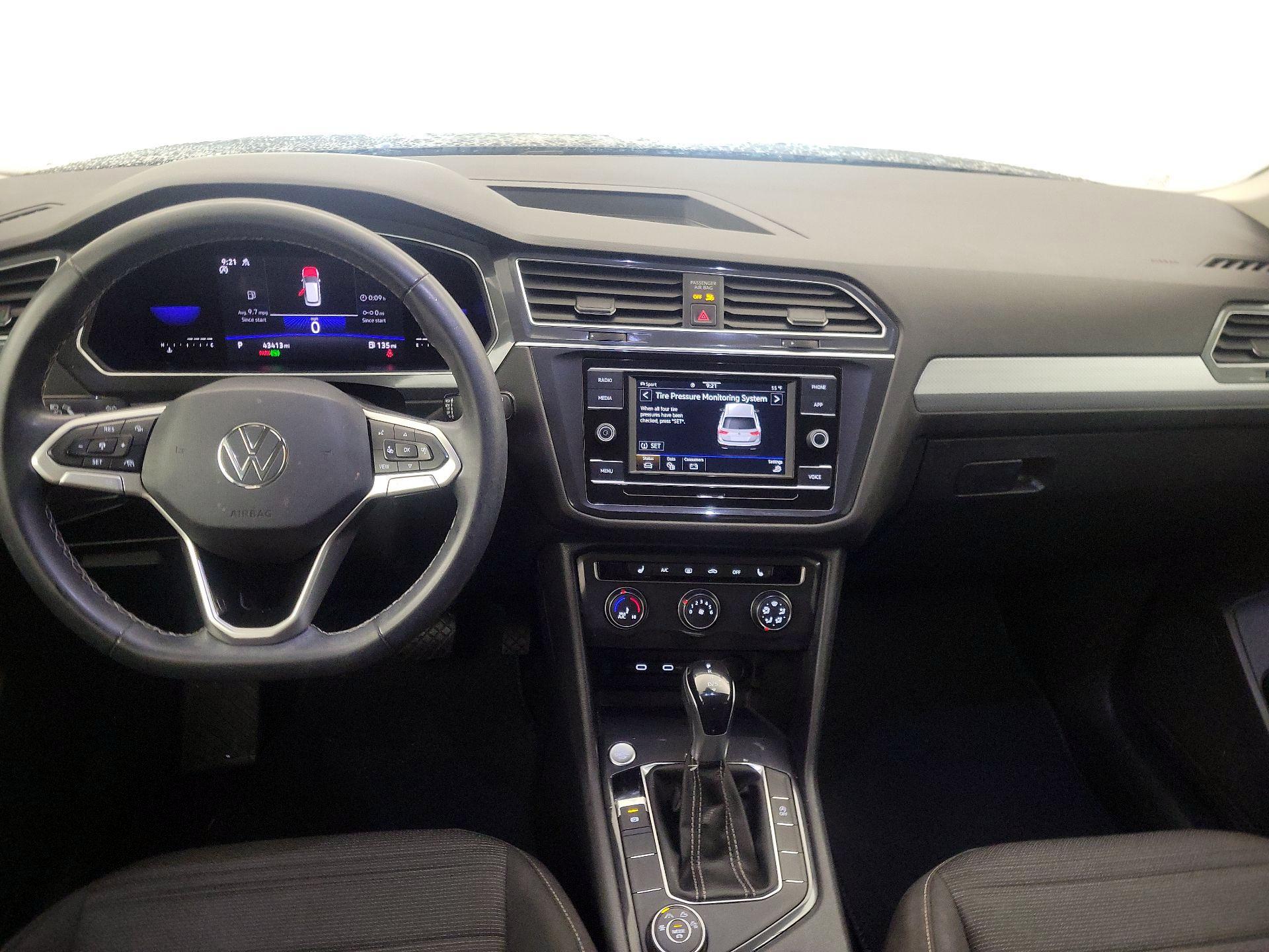 Thumbnail: 2022 Volkswagen Tiguan - 9