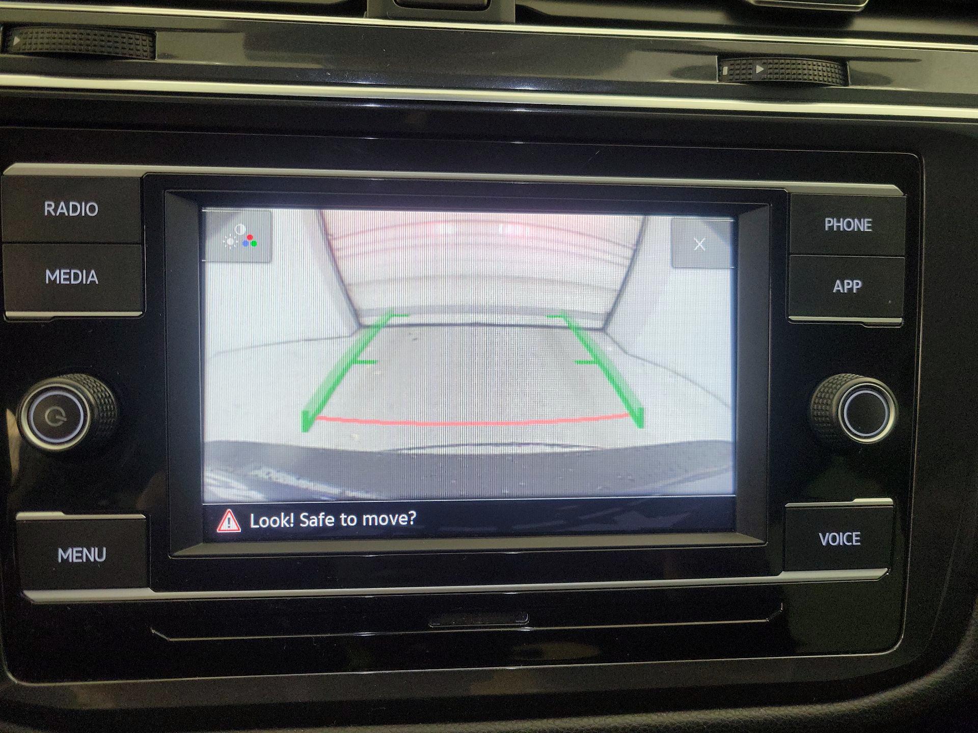 Thumbnail: 2022 Volkswagen Tiguan - 14