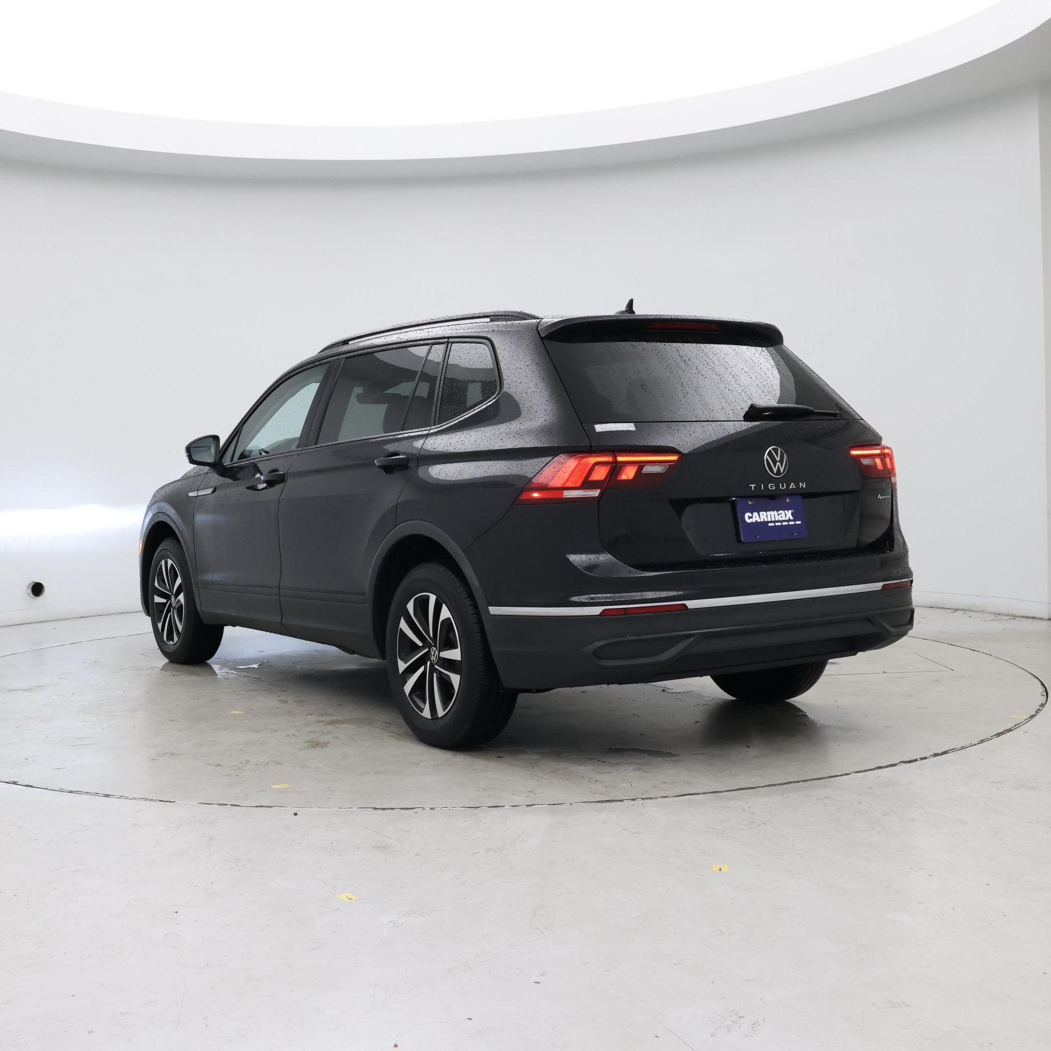 Thumbnail: 2022 Volkswagen Tiguan - 2