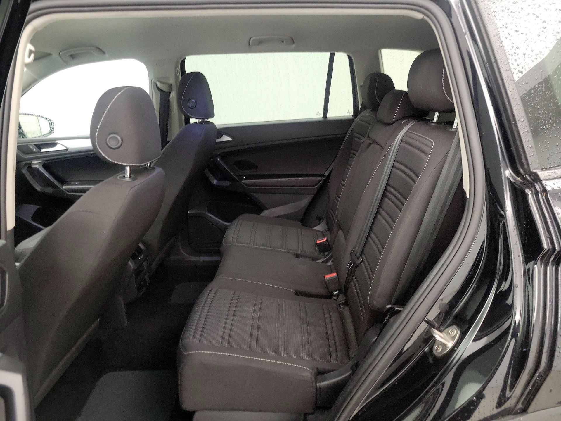 Thumbnail: 2022 Volkswagen Tiguan - 19