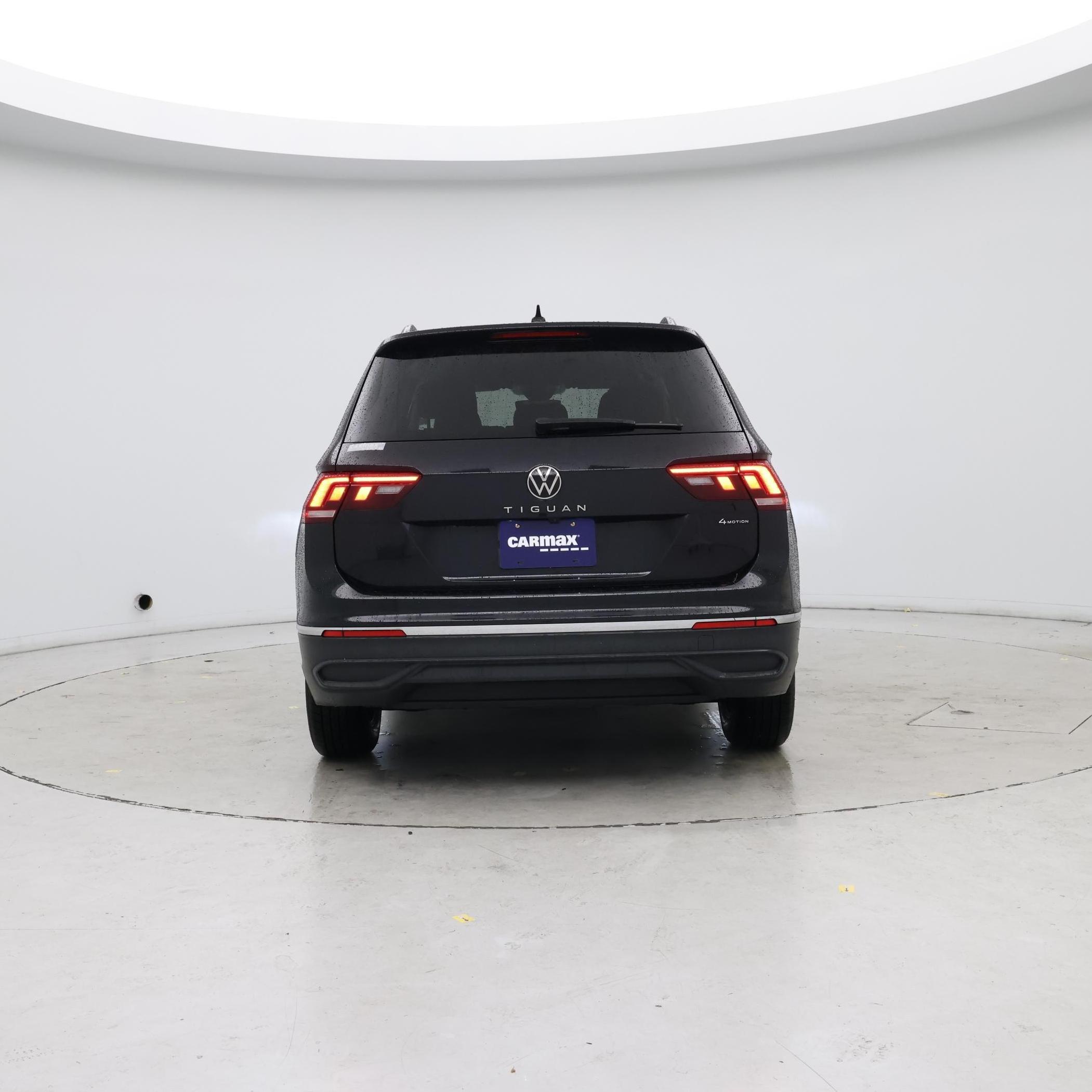 Thumbnail: 2022 Volkswagen Tiguan - 6