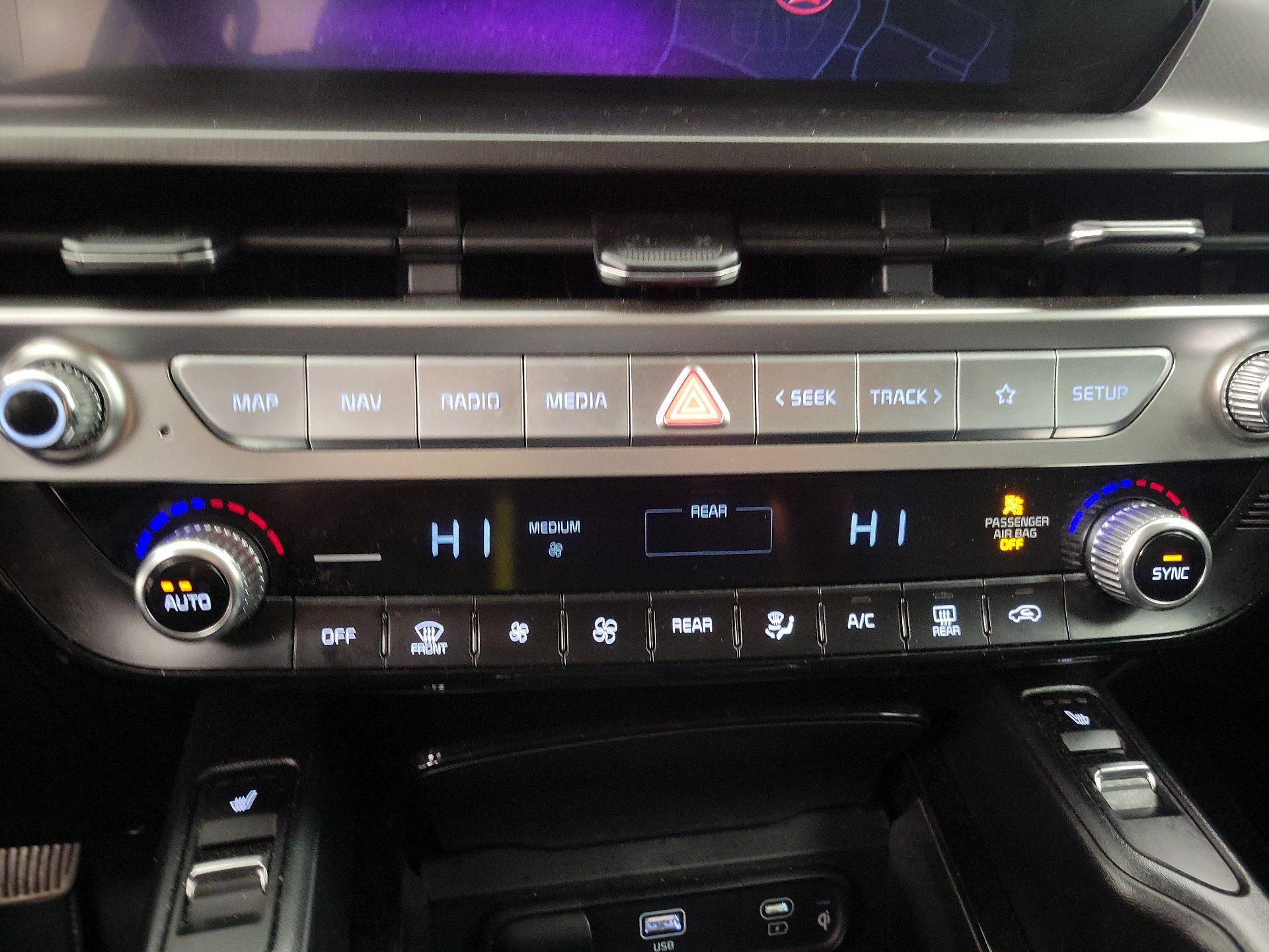 Thumbnail: 2023 Kia Telluride - 16