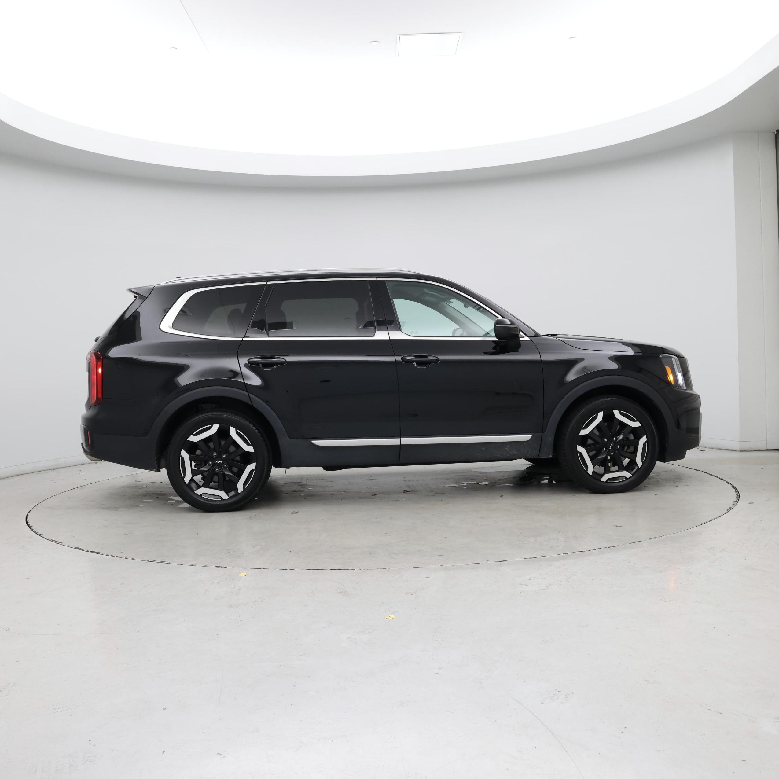 Thumbnail: 2023 Kia Telluride - 7