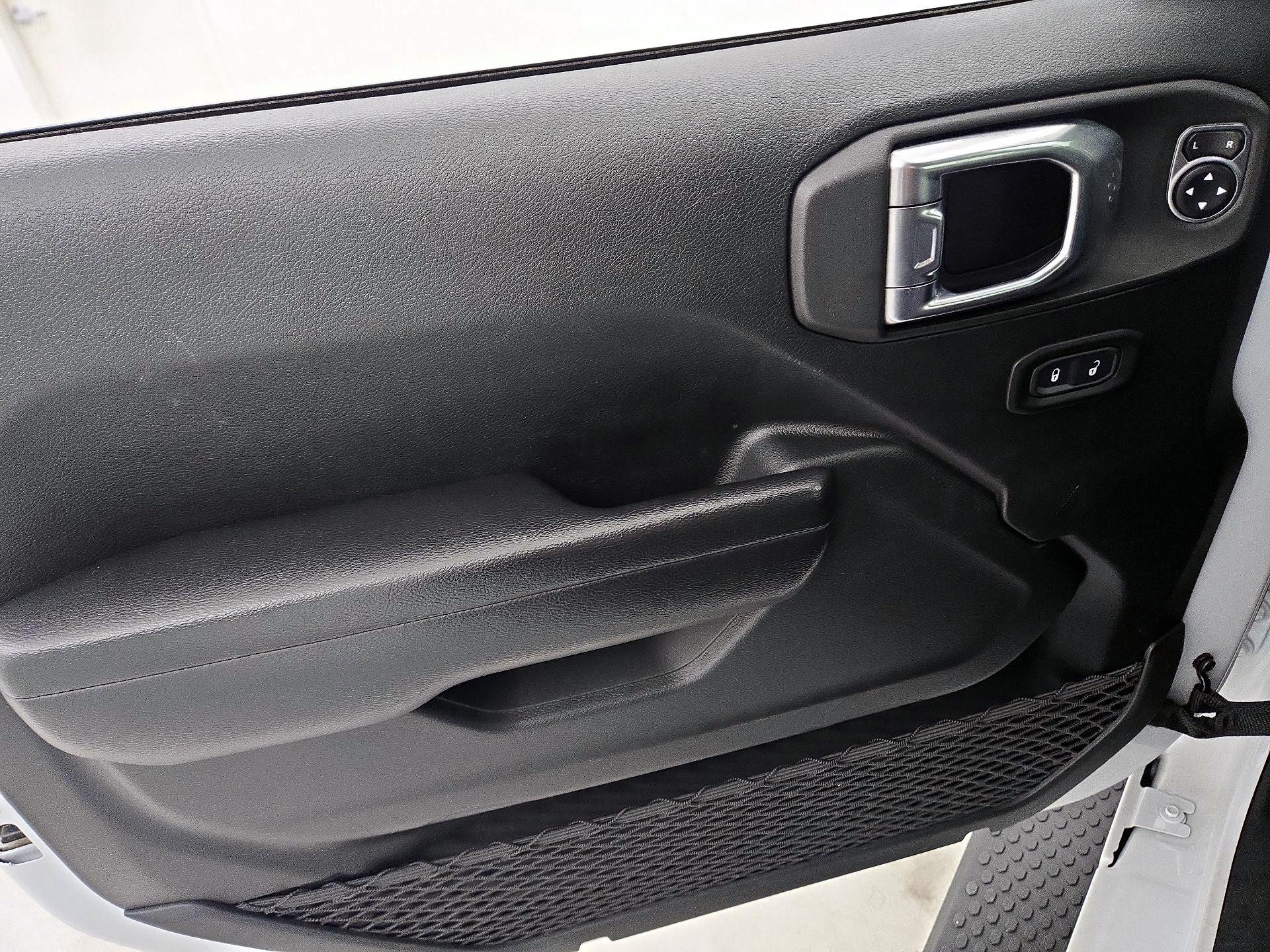 Thumbnail: 2021 Jeep Wrangler - 12