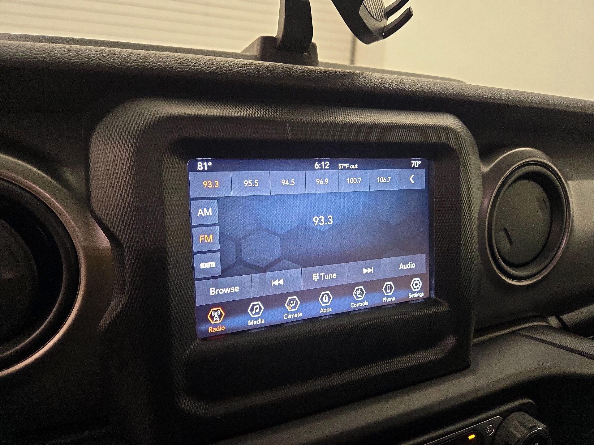 Thumbnail: 2021 Jeep Wrangler - 15