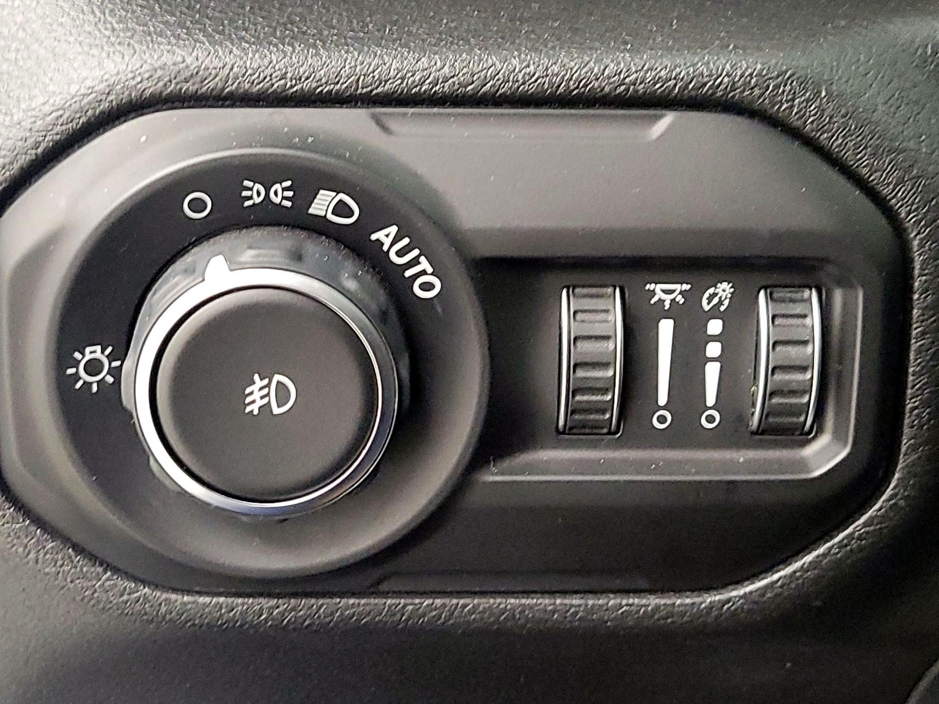 Thumbnail: 2021 Jeep Wrangler - 13