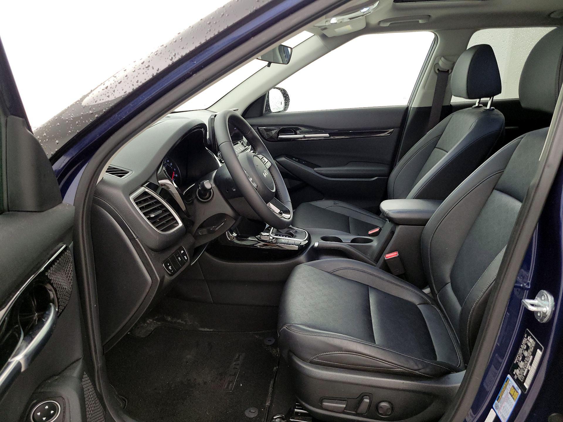 Thumbnail: 2023 Kia Seltos - 11